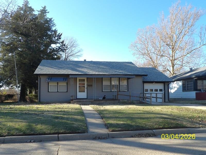 215 S Garfield Ave Property Photo 1