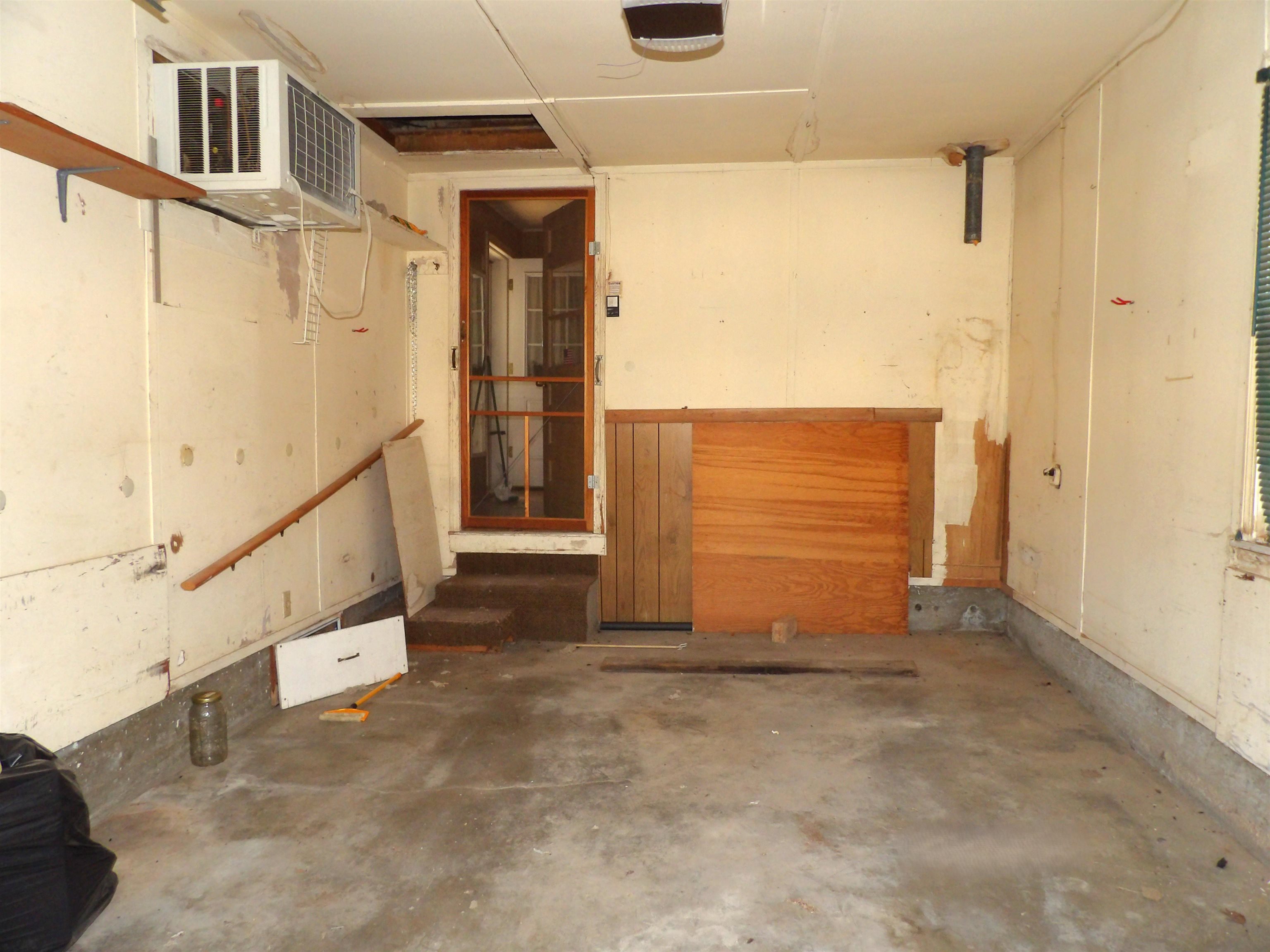 215 S Garfield Ave Property Photo 16
