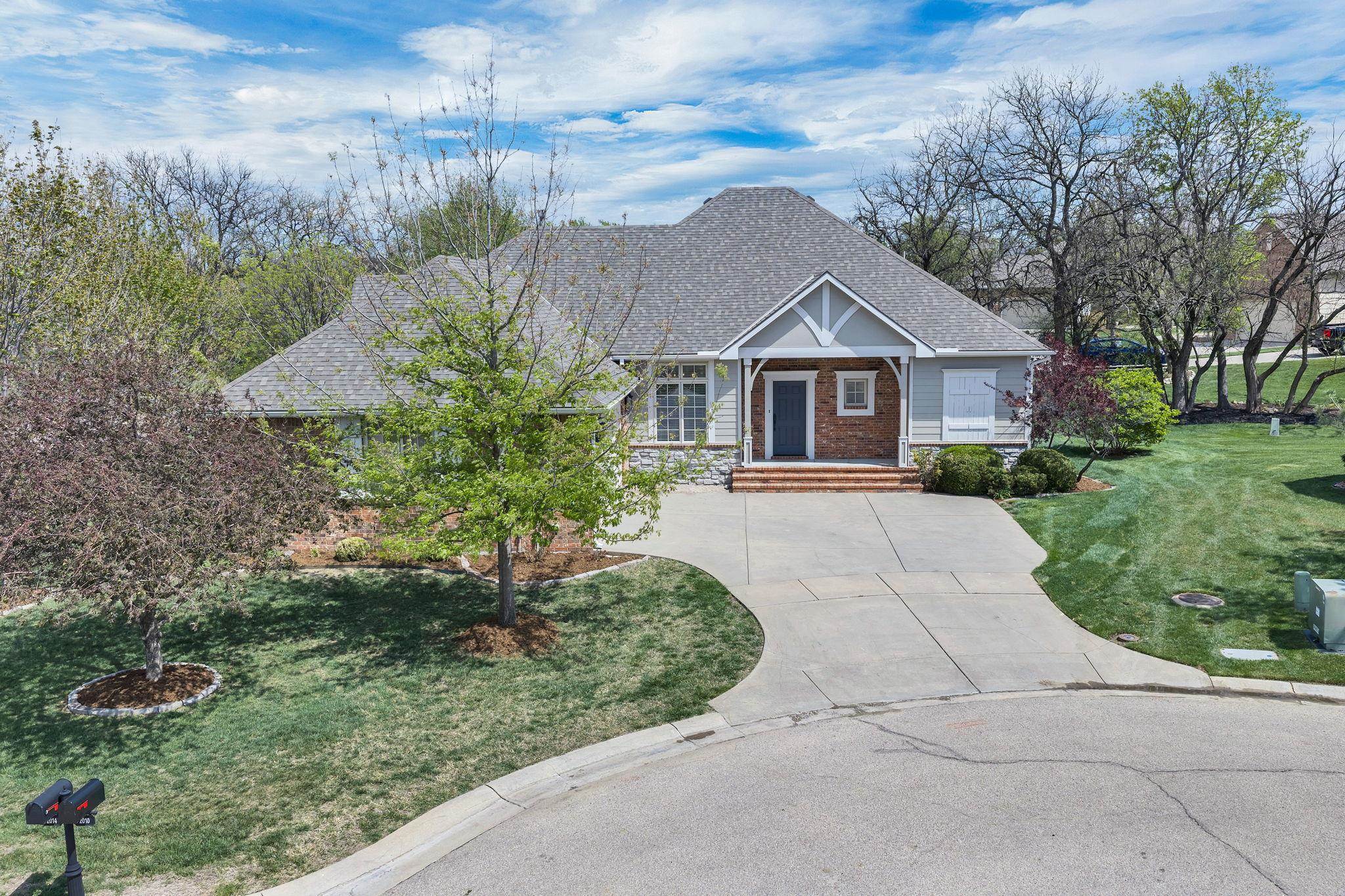 2014 N Paddock Green Ct Property Photo 1