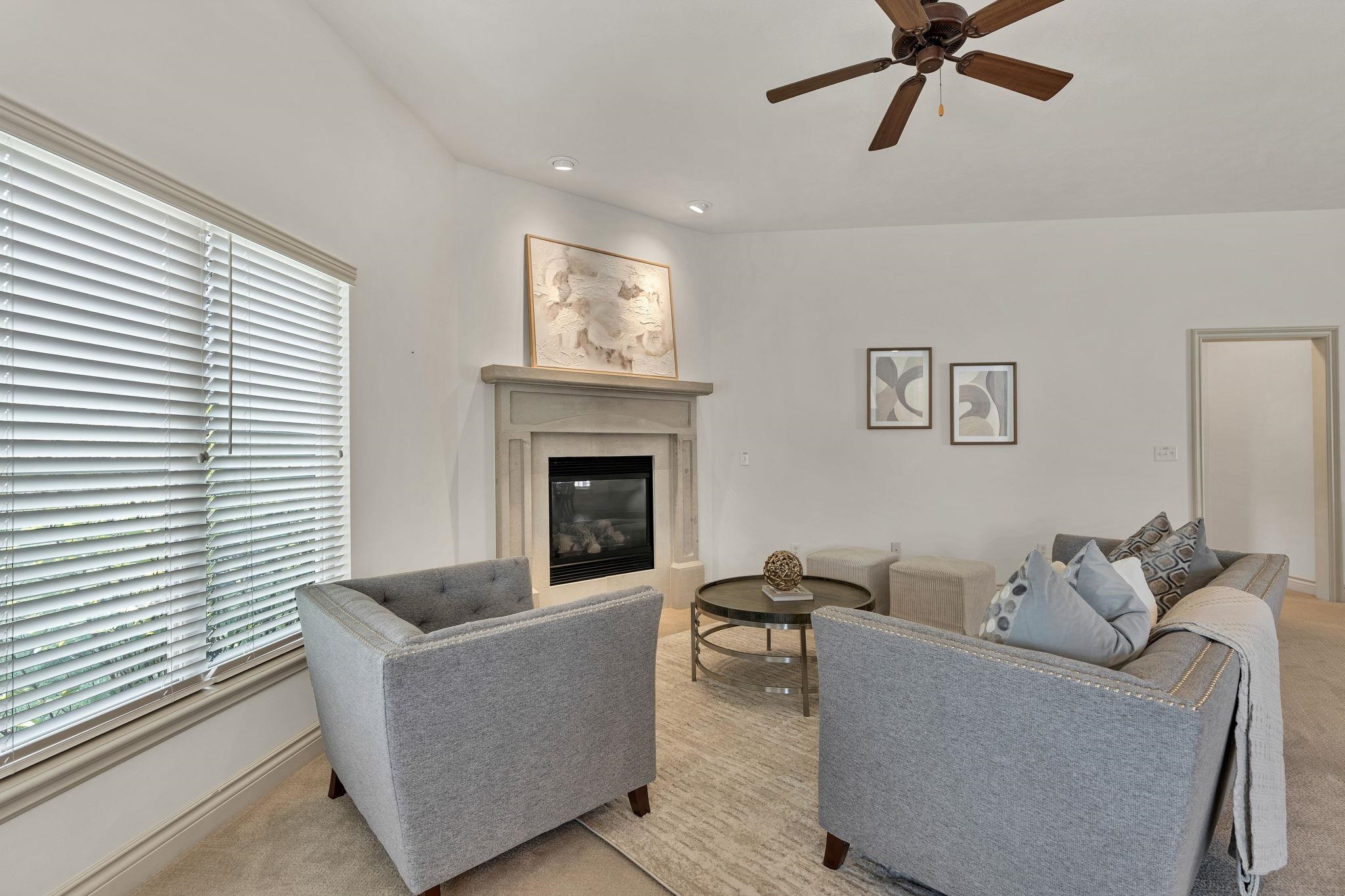 2014 N Paddock Green Ct Property Photo 7