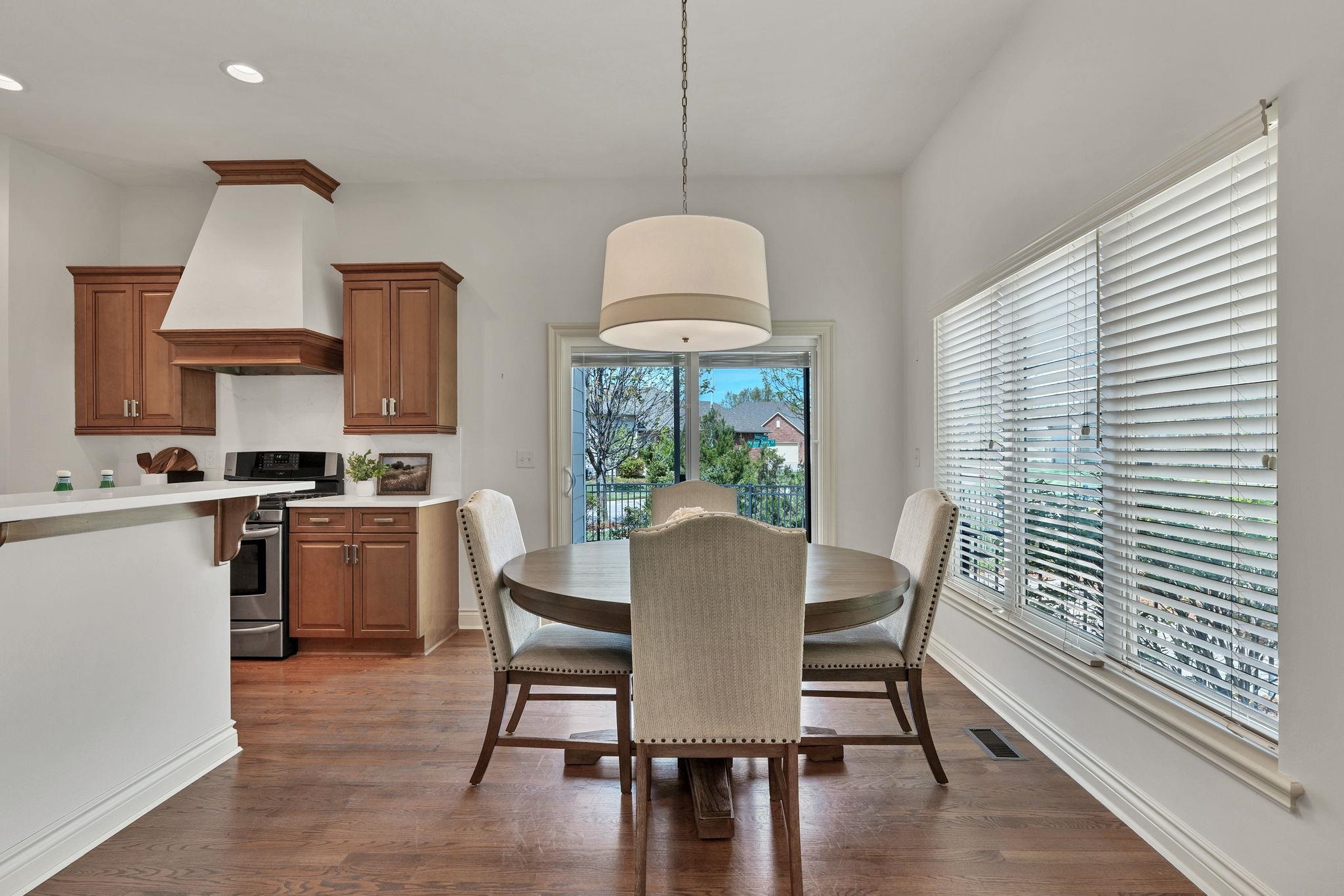 2014 N Paddock Green Ct Property Photo 9