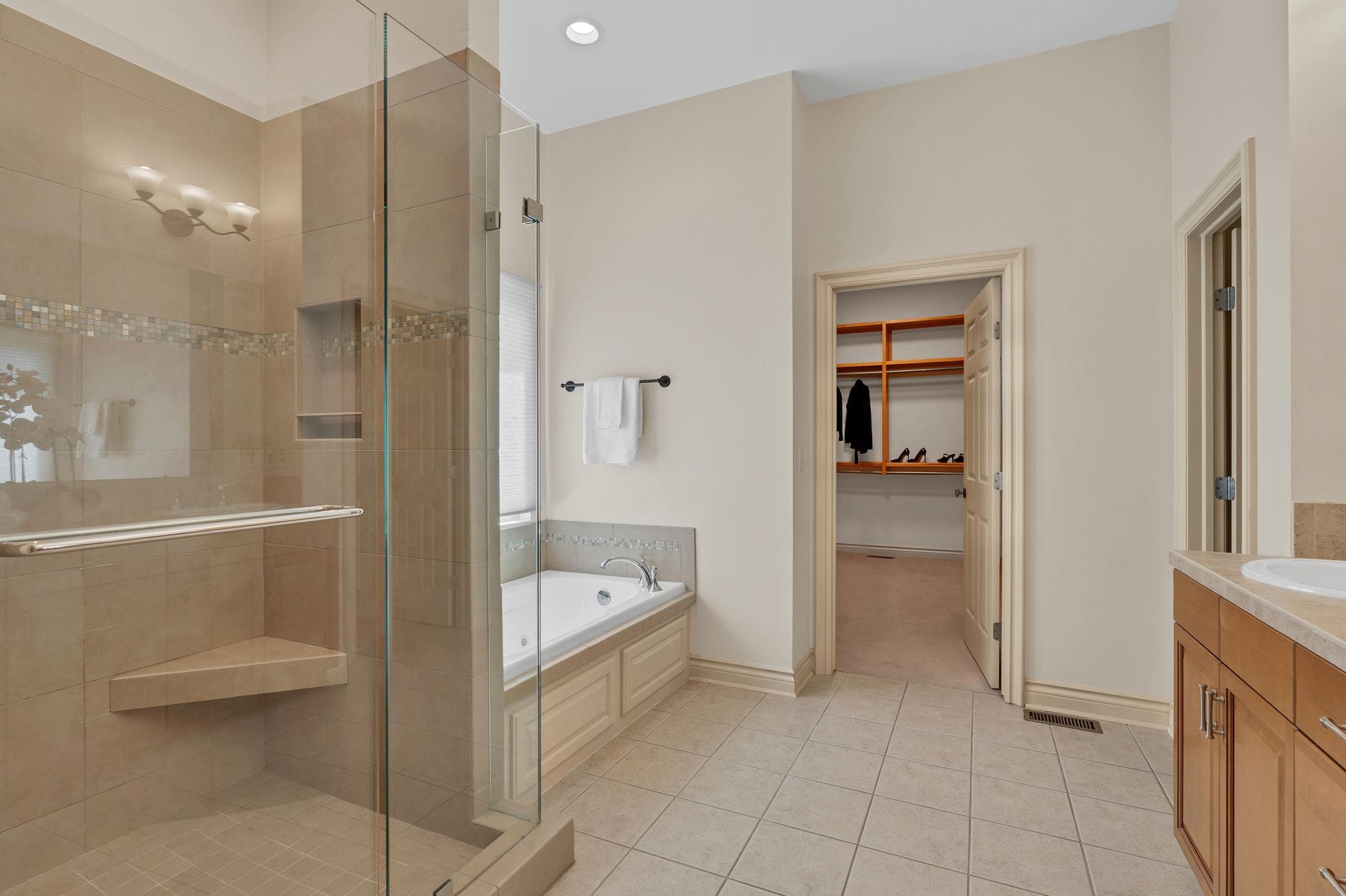 2014 N Paddock Green Ct Property Photo 16
