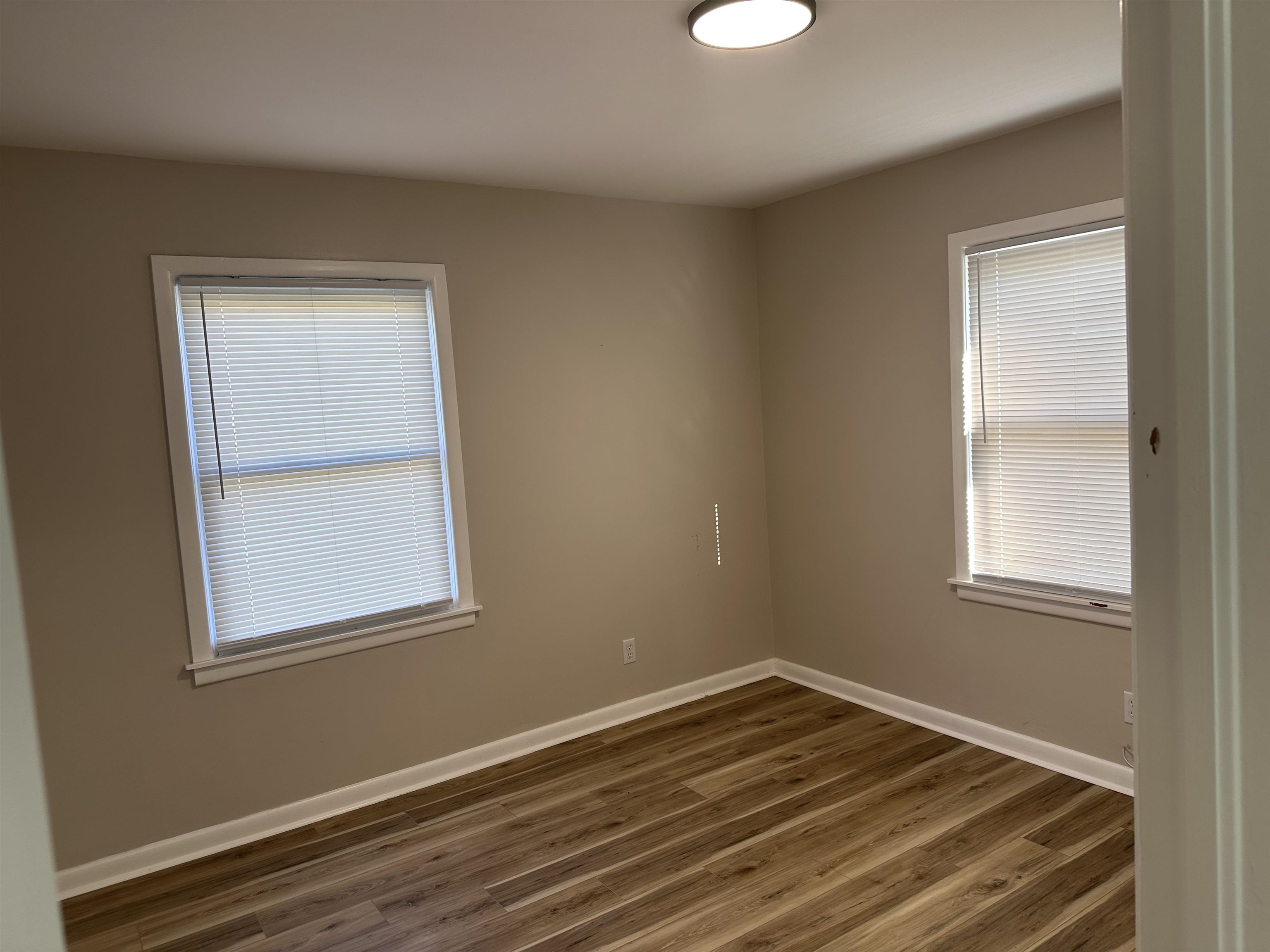 4575 S Walnut Ave Property Photo 5