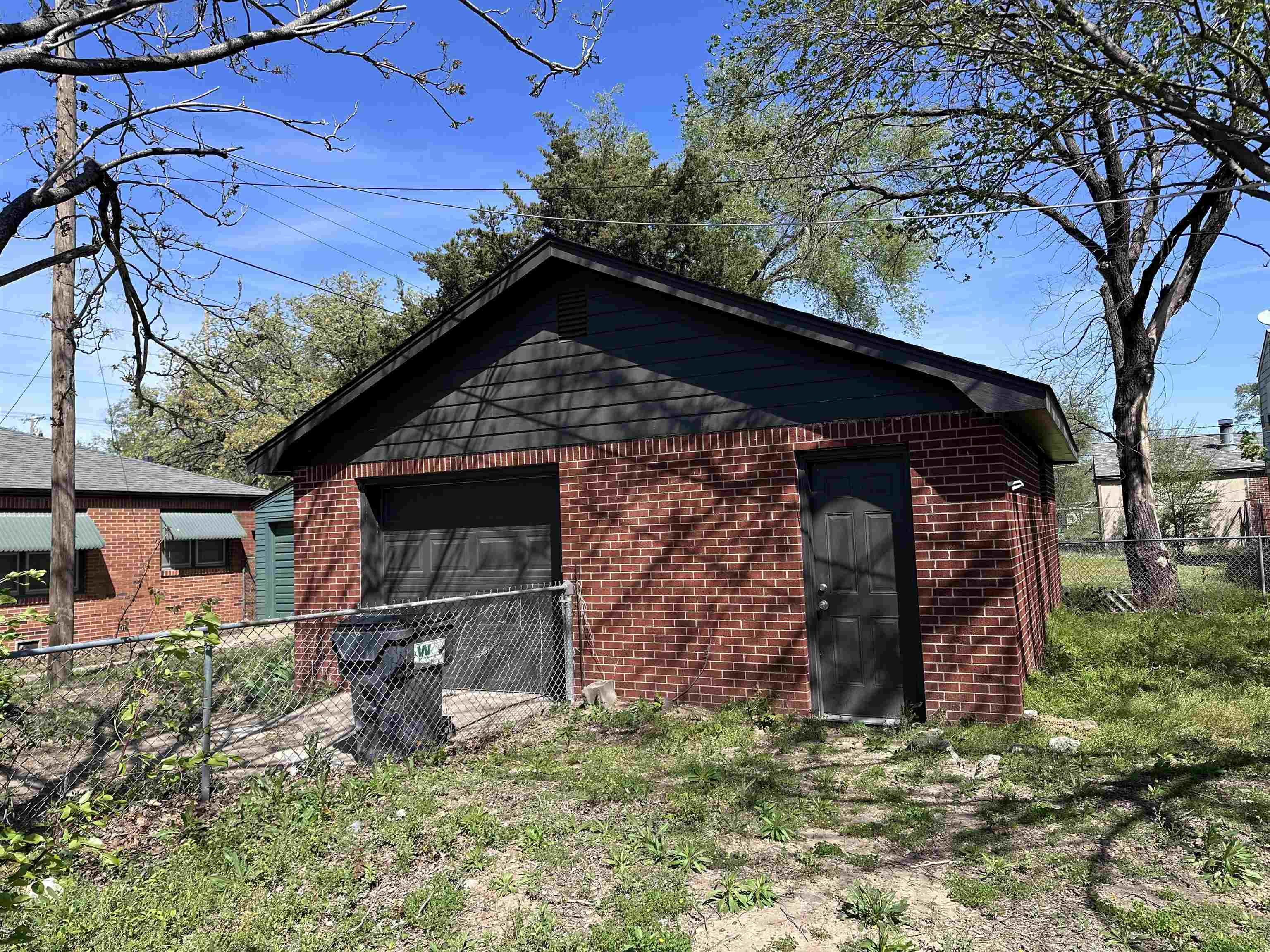4575 S Walnut Ave Property Photo 14
