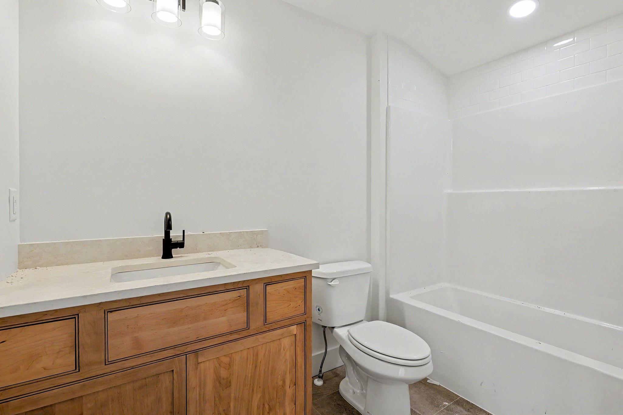 9040 N Isabelle St Property Photo 29