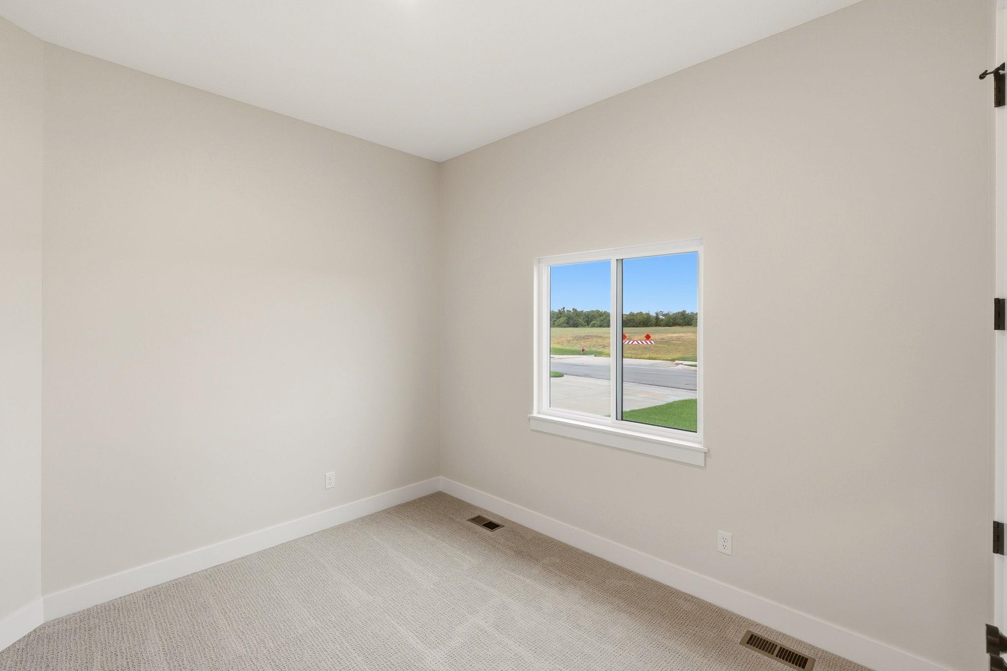 1007 S Brookside St Property Photo 21