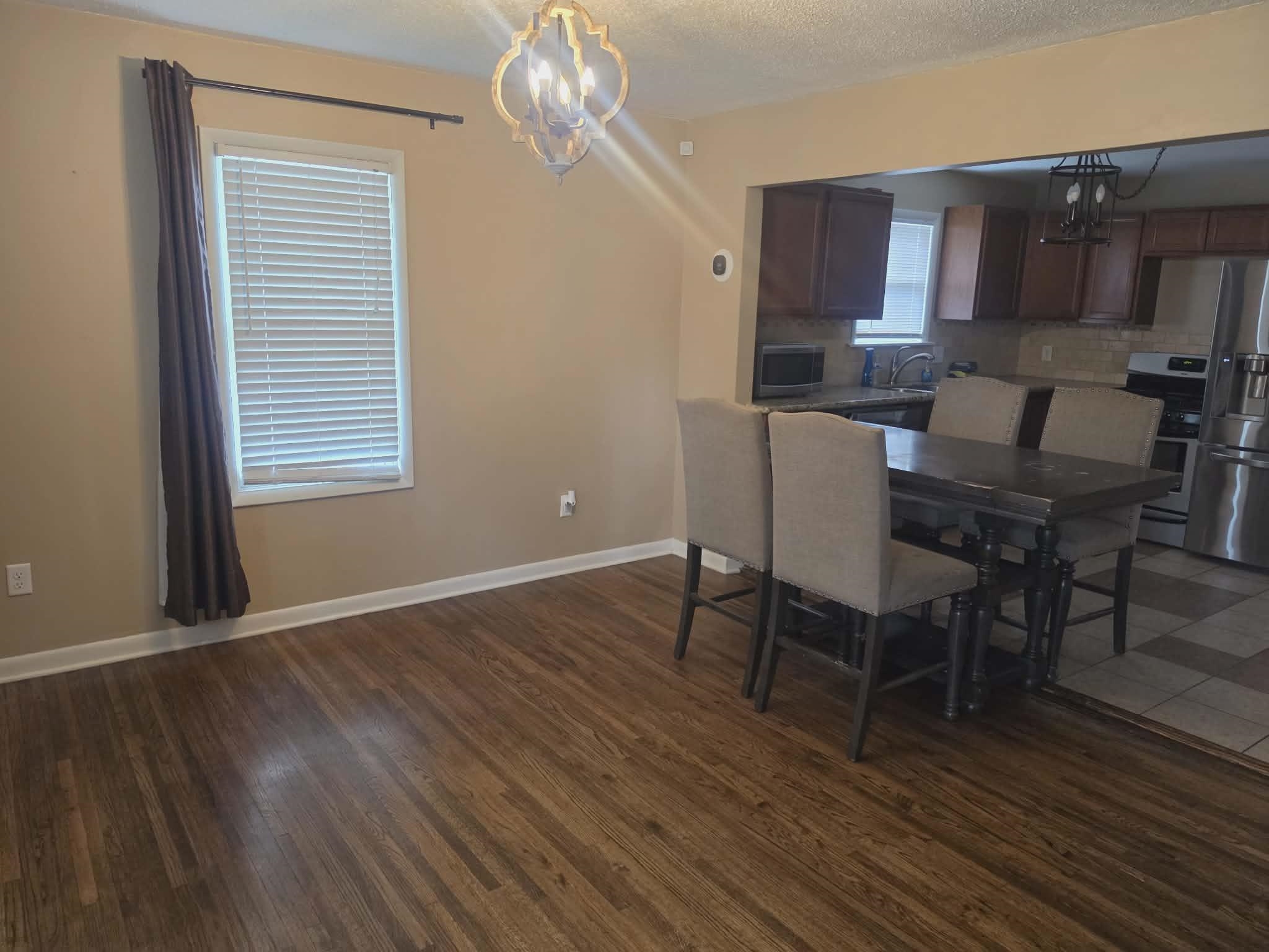 814 N Clara St Property Photo 12