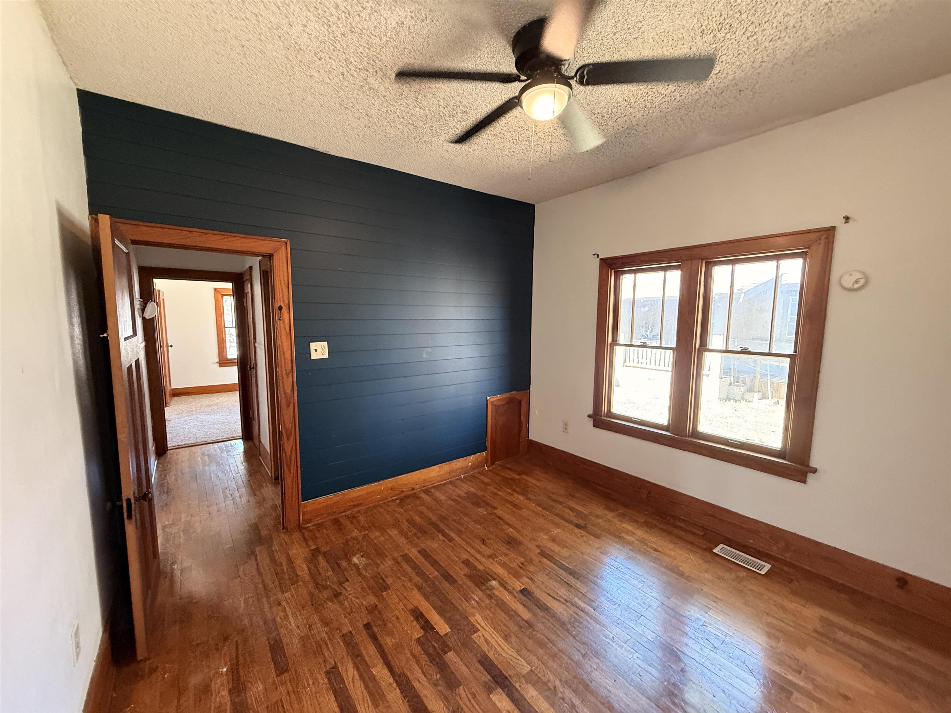 617 N Bluff Ave Property Photo 11