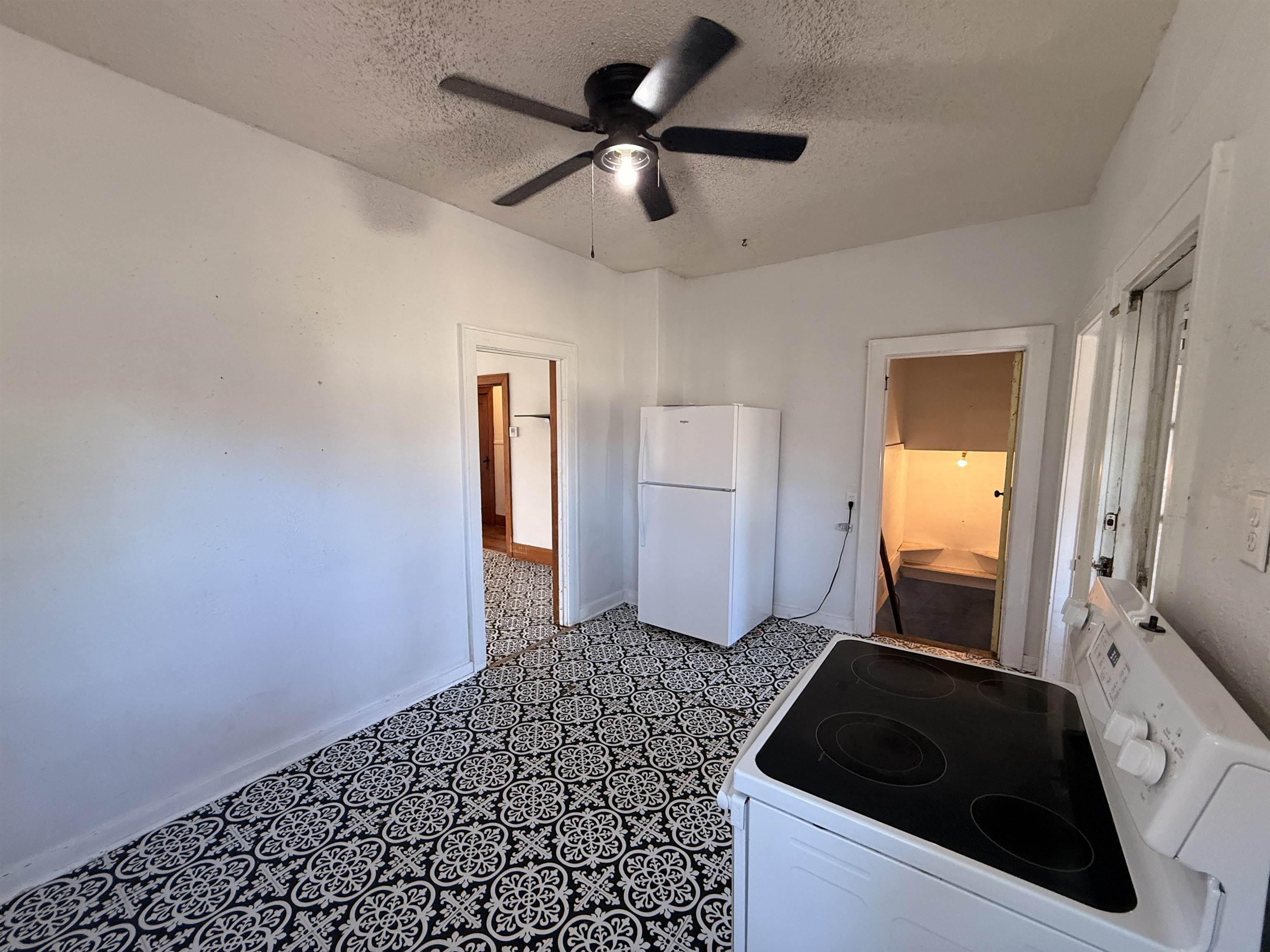 617 N Bluff Ave Property Photo 17
