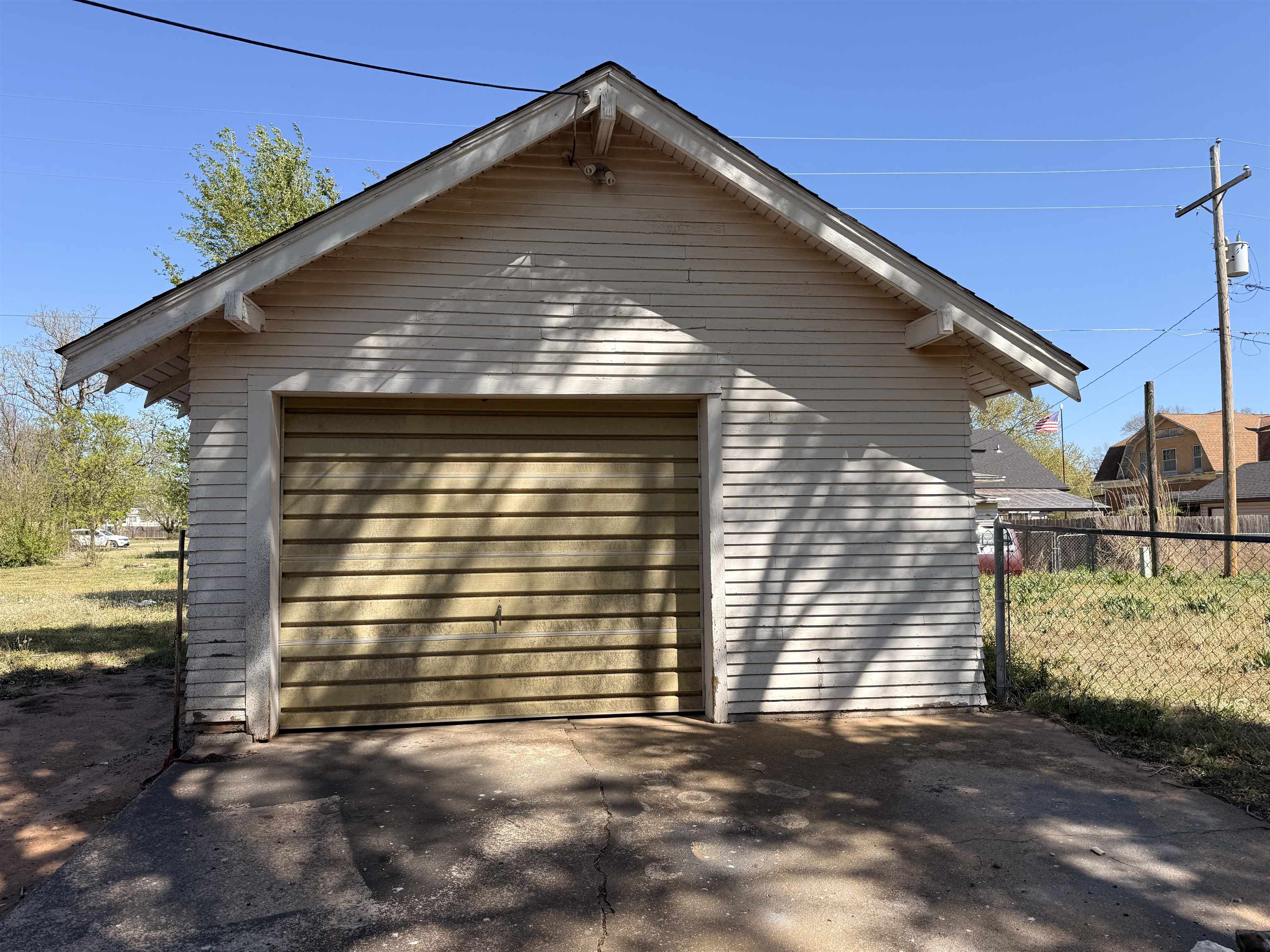 617 N Bluff Ave Property Photo 29