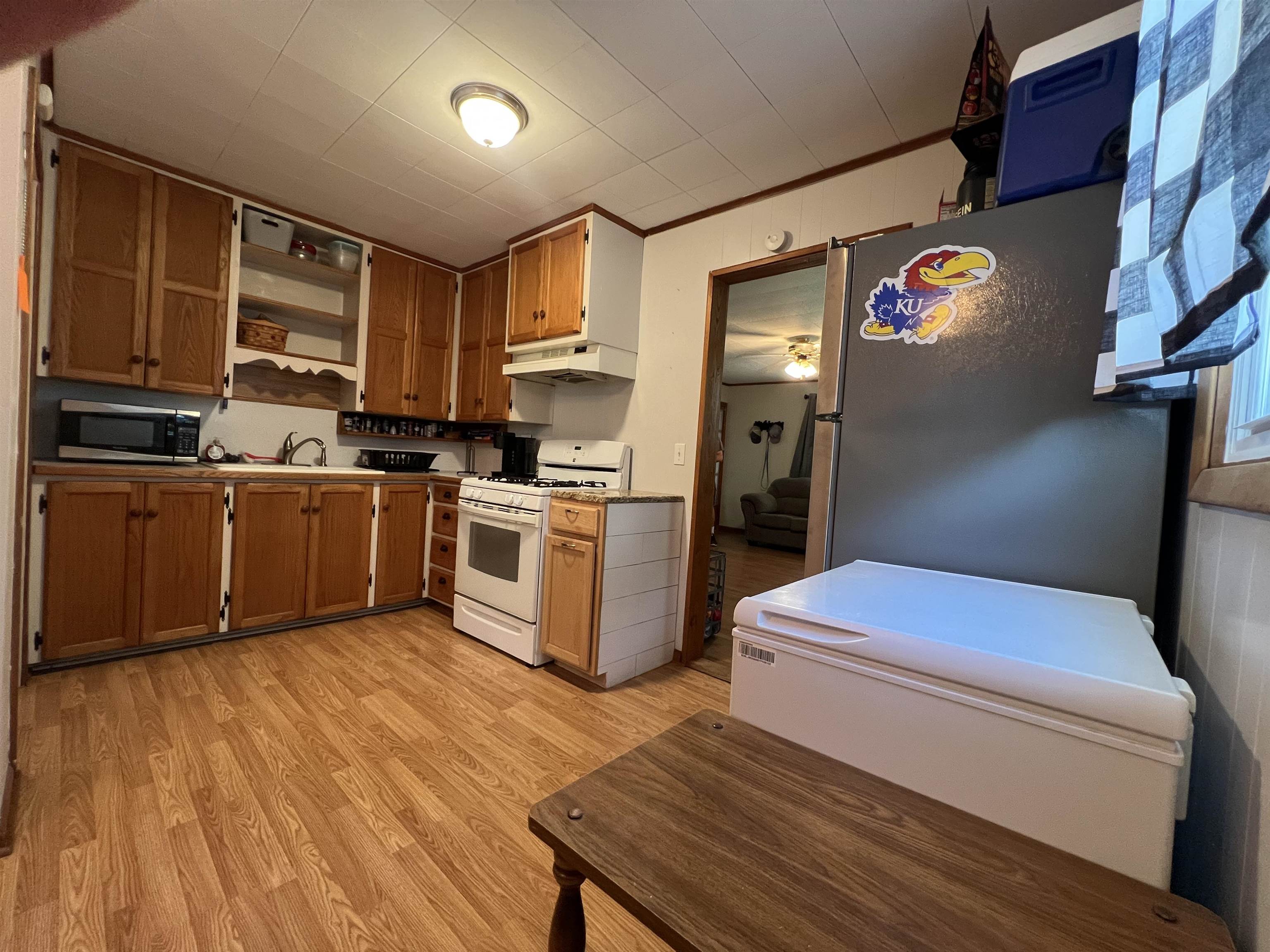 2016 Loomis St Property Photo 10