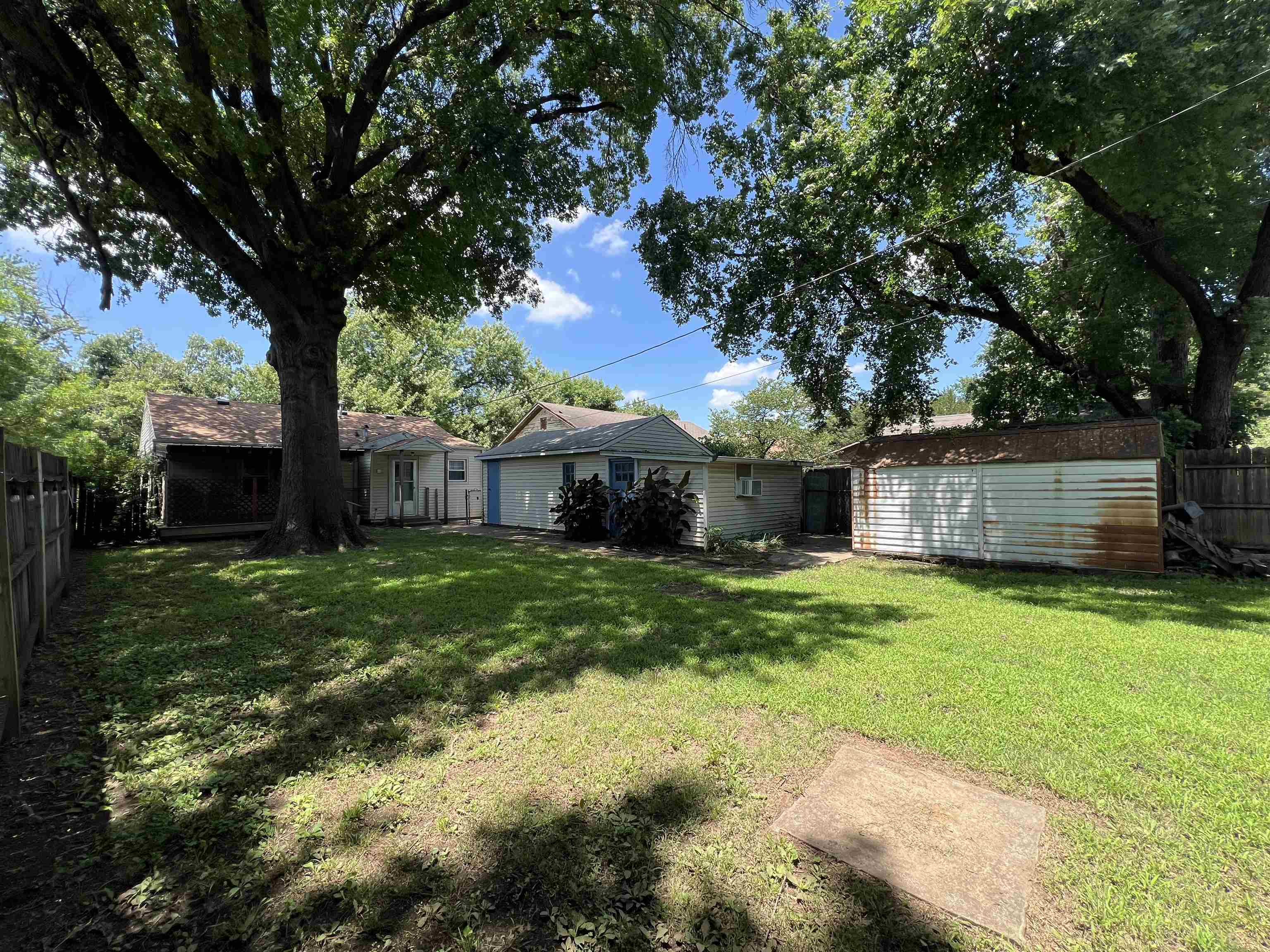 2016 Loomis St Property Photo 29