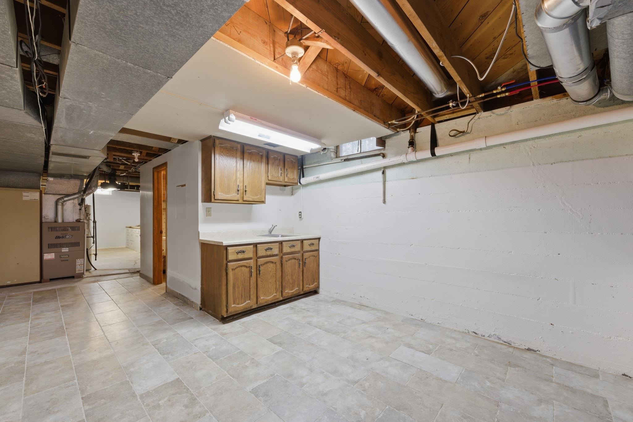 335 N Sherman St Property Photo 31
