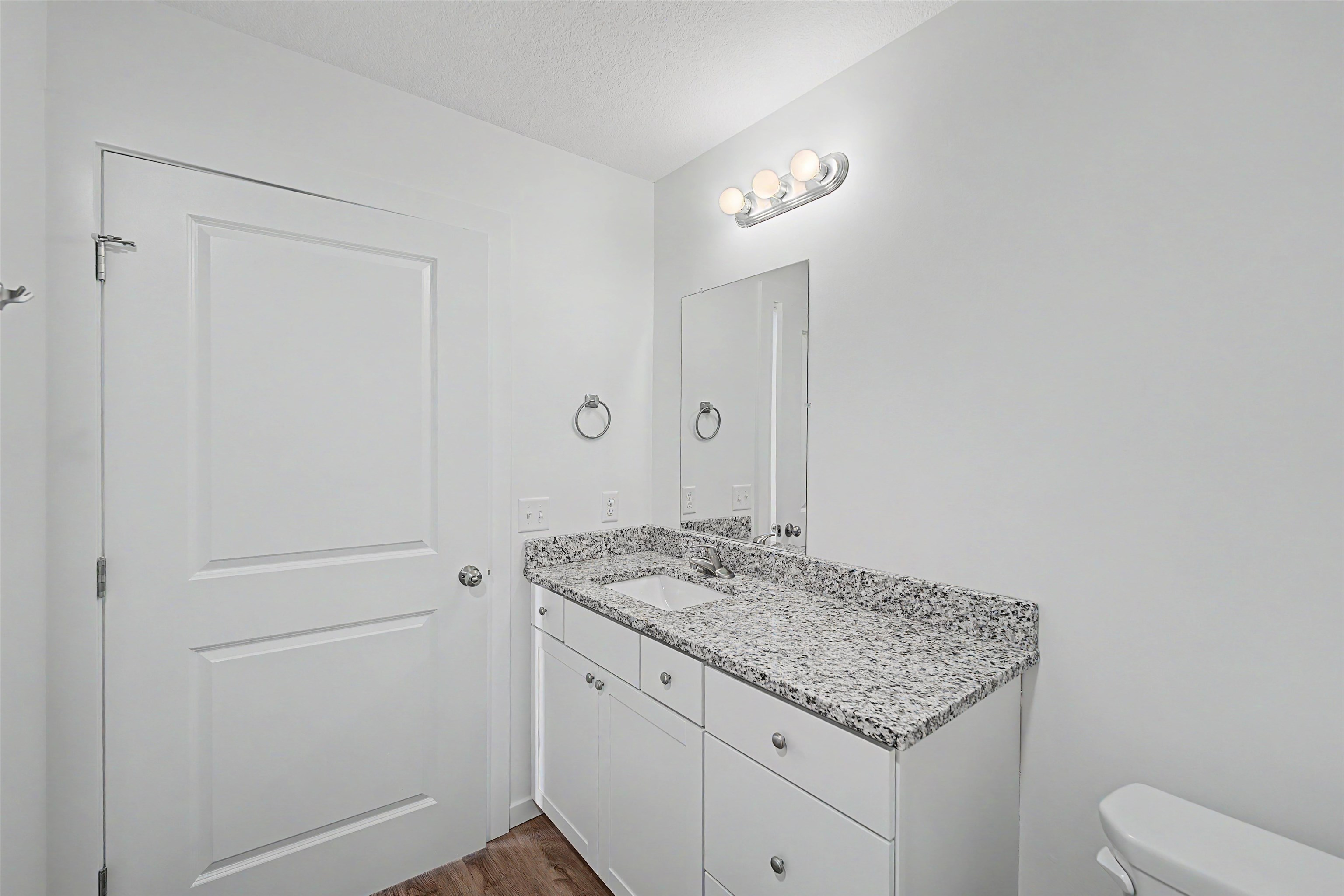 1218 Fountain Dr Property Photo 9