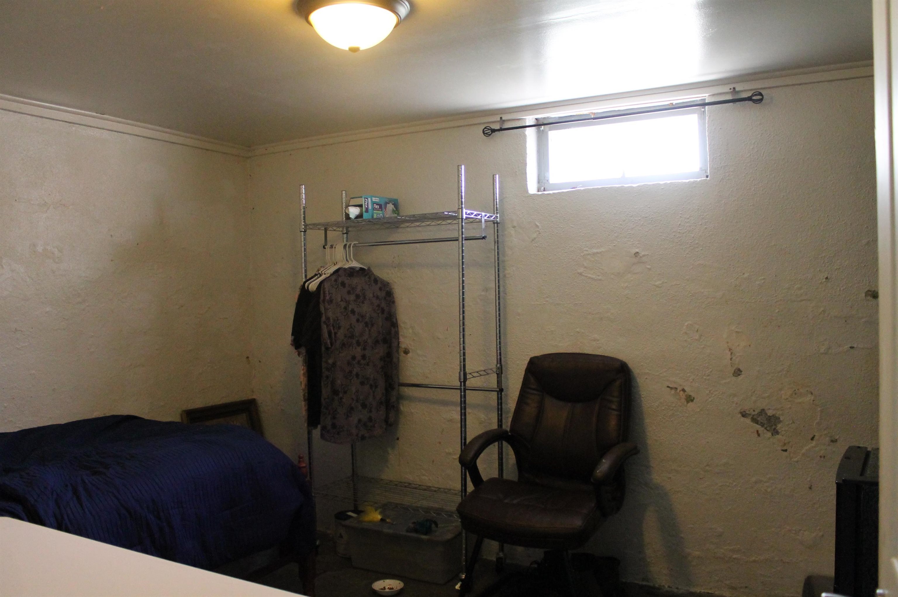 828 N Anthony Ave Property Photo 16