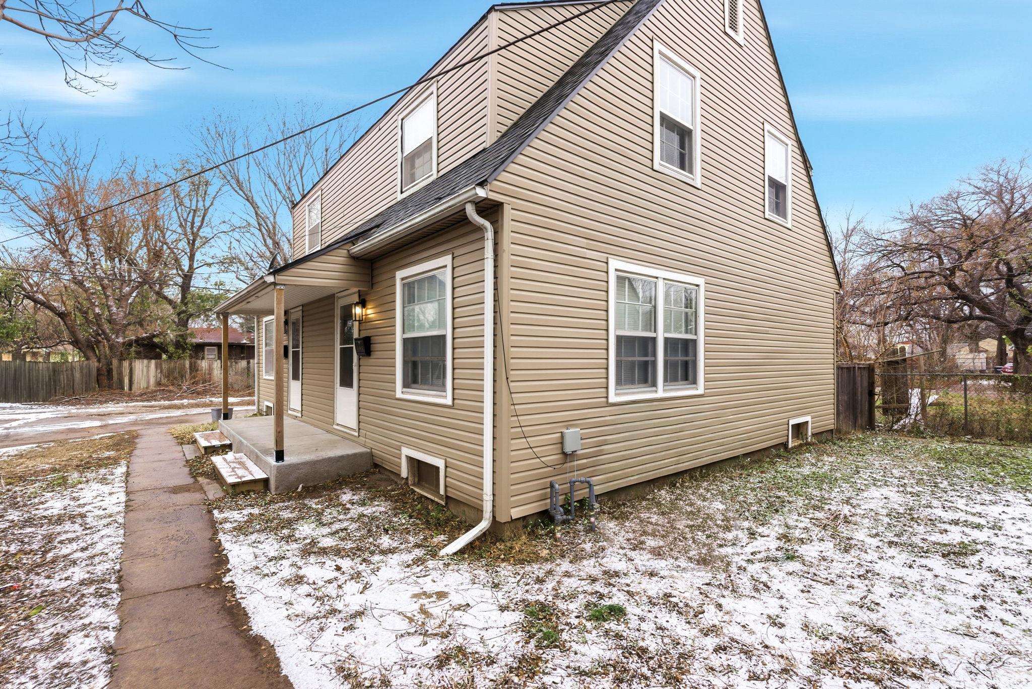 703 S Hydraulic Property Photo 16
