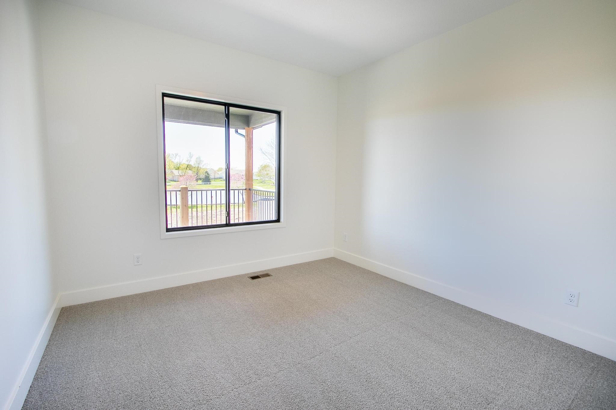 511 Glen Creek St Property Photo 15
