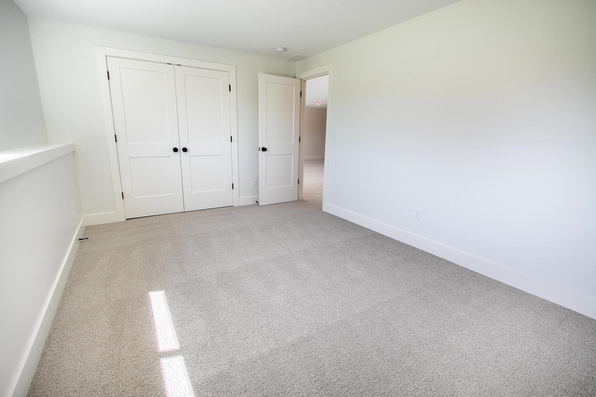 511 Glen Creek St Property Photo 25