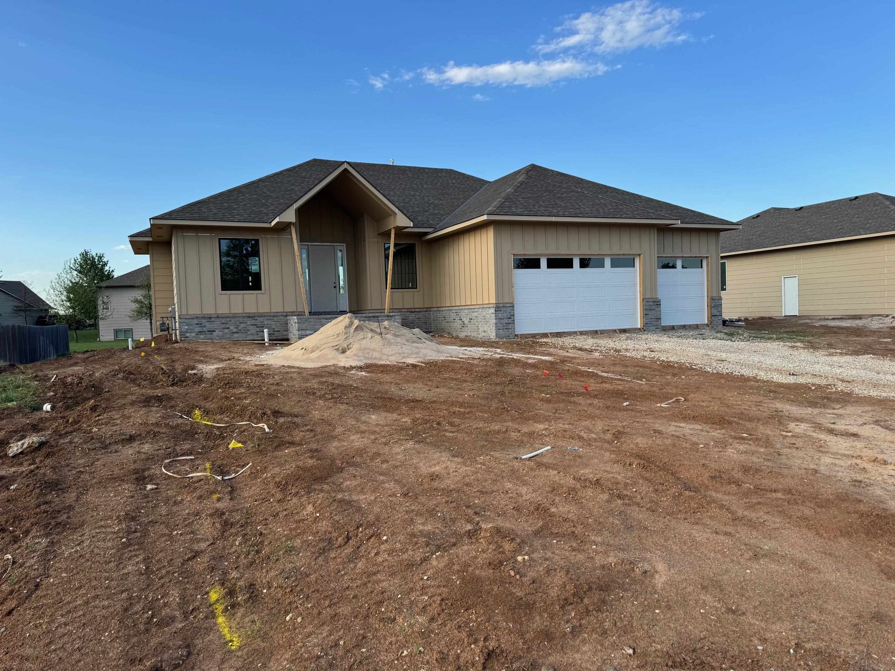 3414 N Deer Rdg Property Photo 1