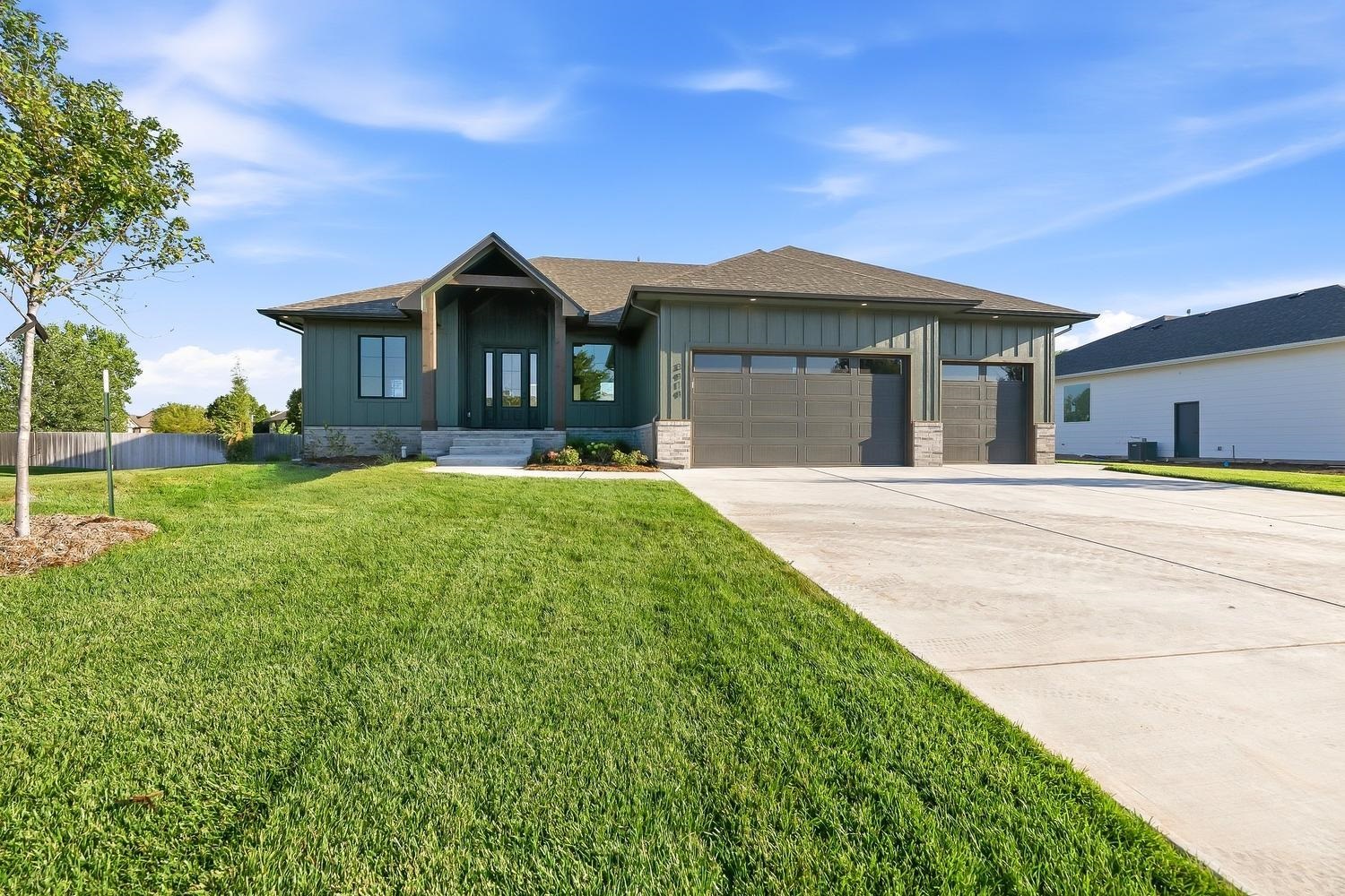 3414 N Deer Rdg Property Photo 1