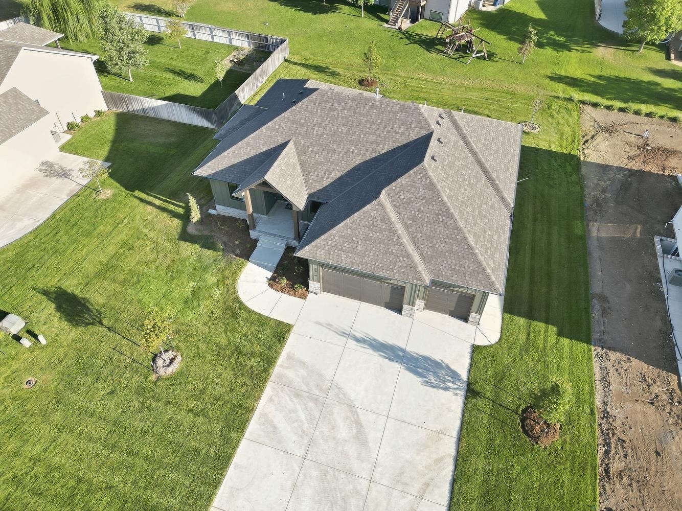 3414 N Deer Rdg Property Photo 3