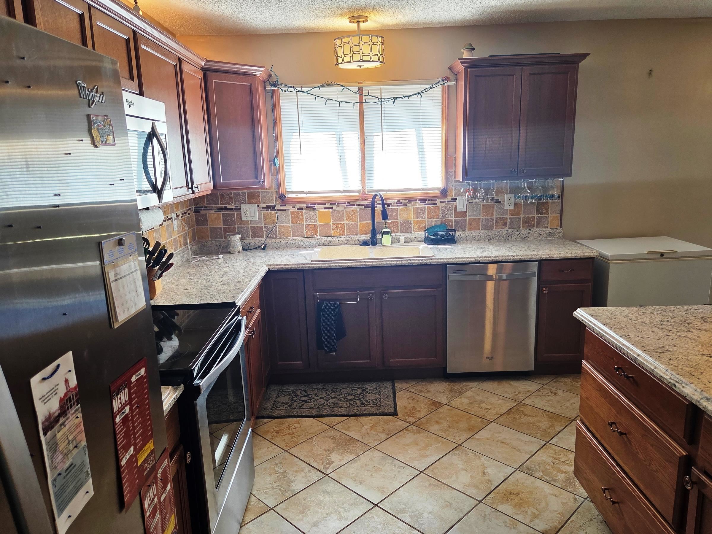 1120 Helen Property Photo 10