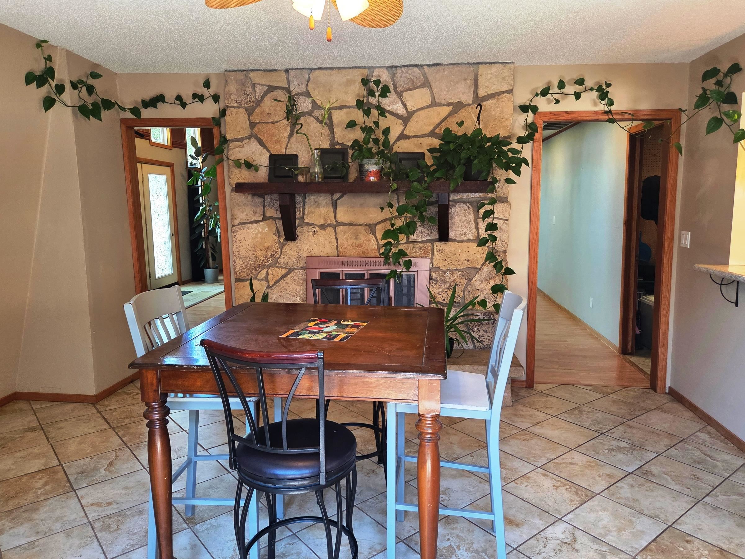 1120 Helen Property Photo 12