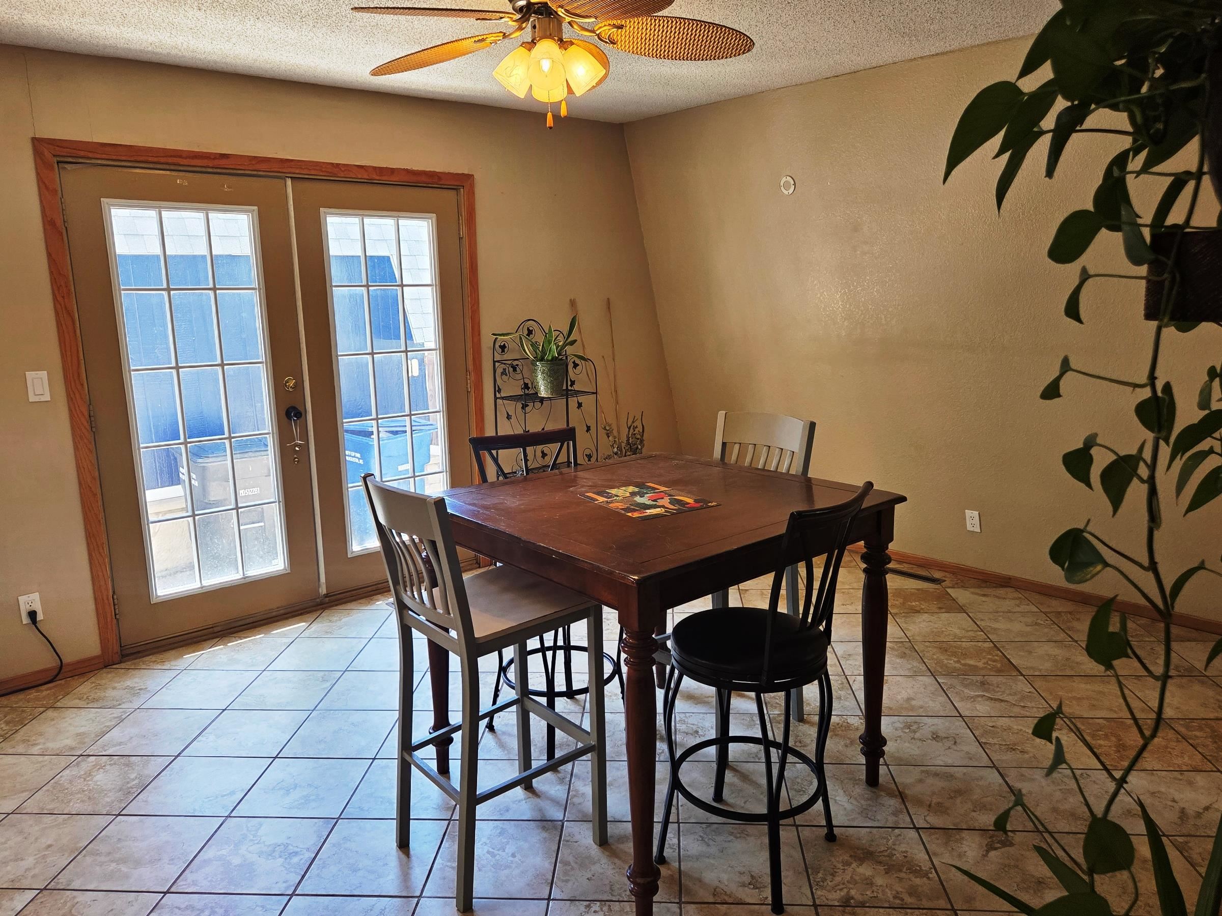 1120 Helen Property Photo 14