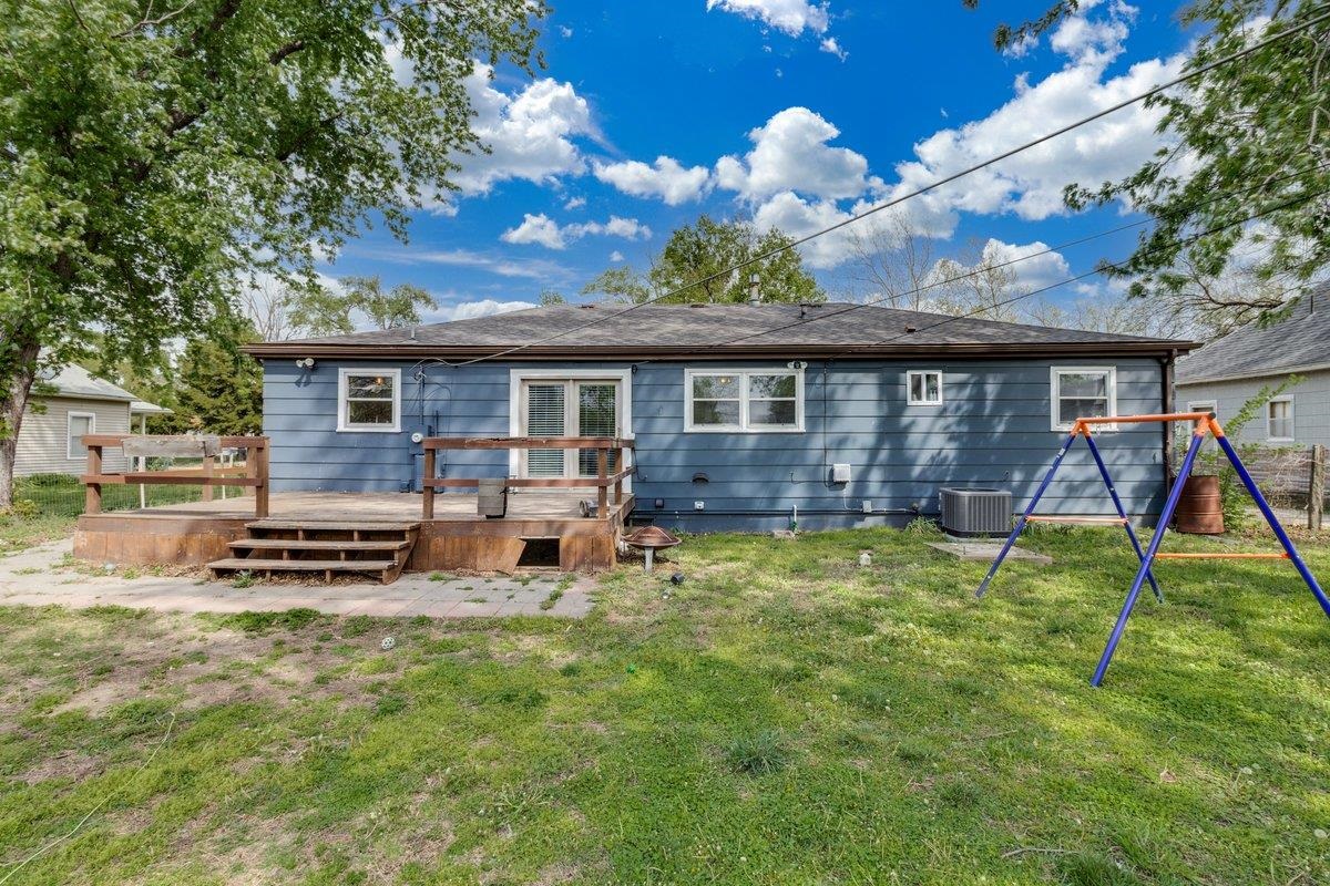 1215 N Logan St Property Photo 24