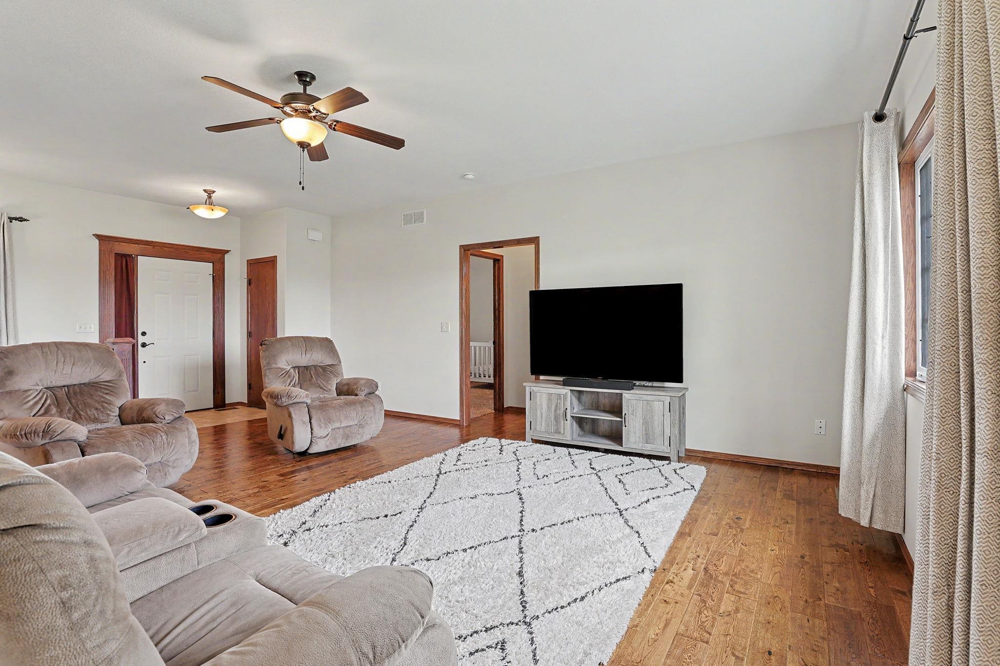 602 N High St Property Photo 5