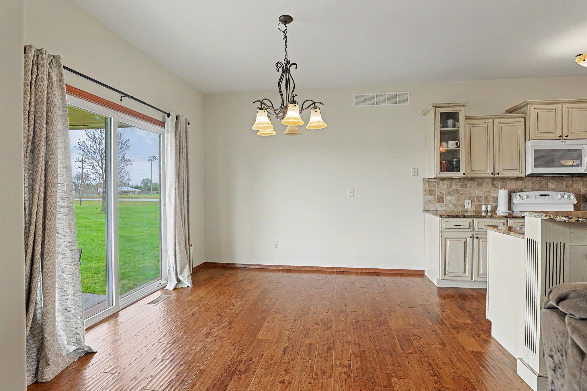 602 N High St Property Photo 6