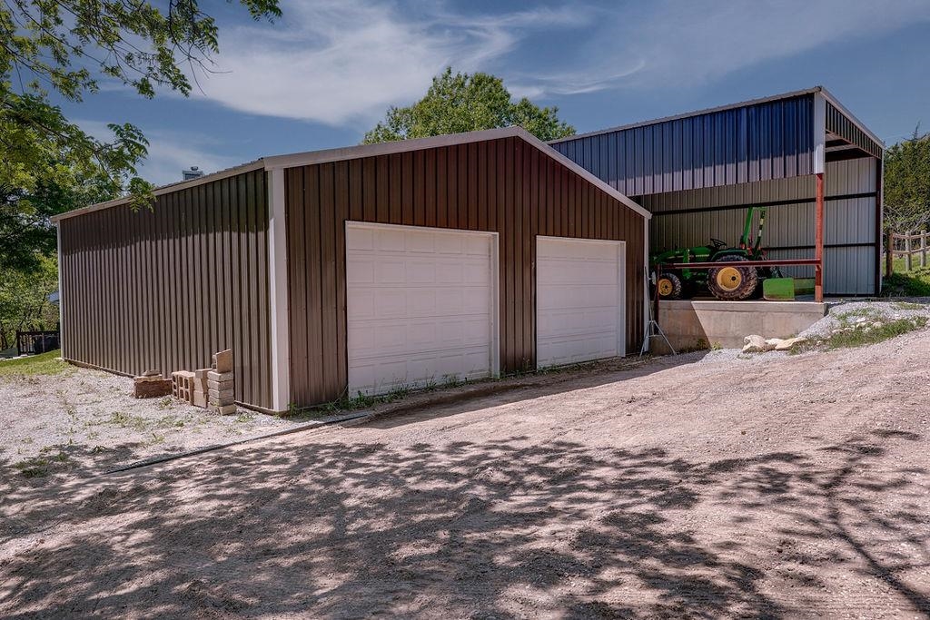30117 Shady Oak Dr Property Photo 3