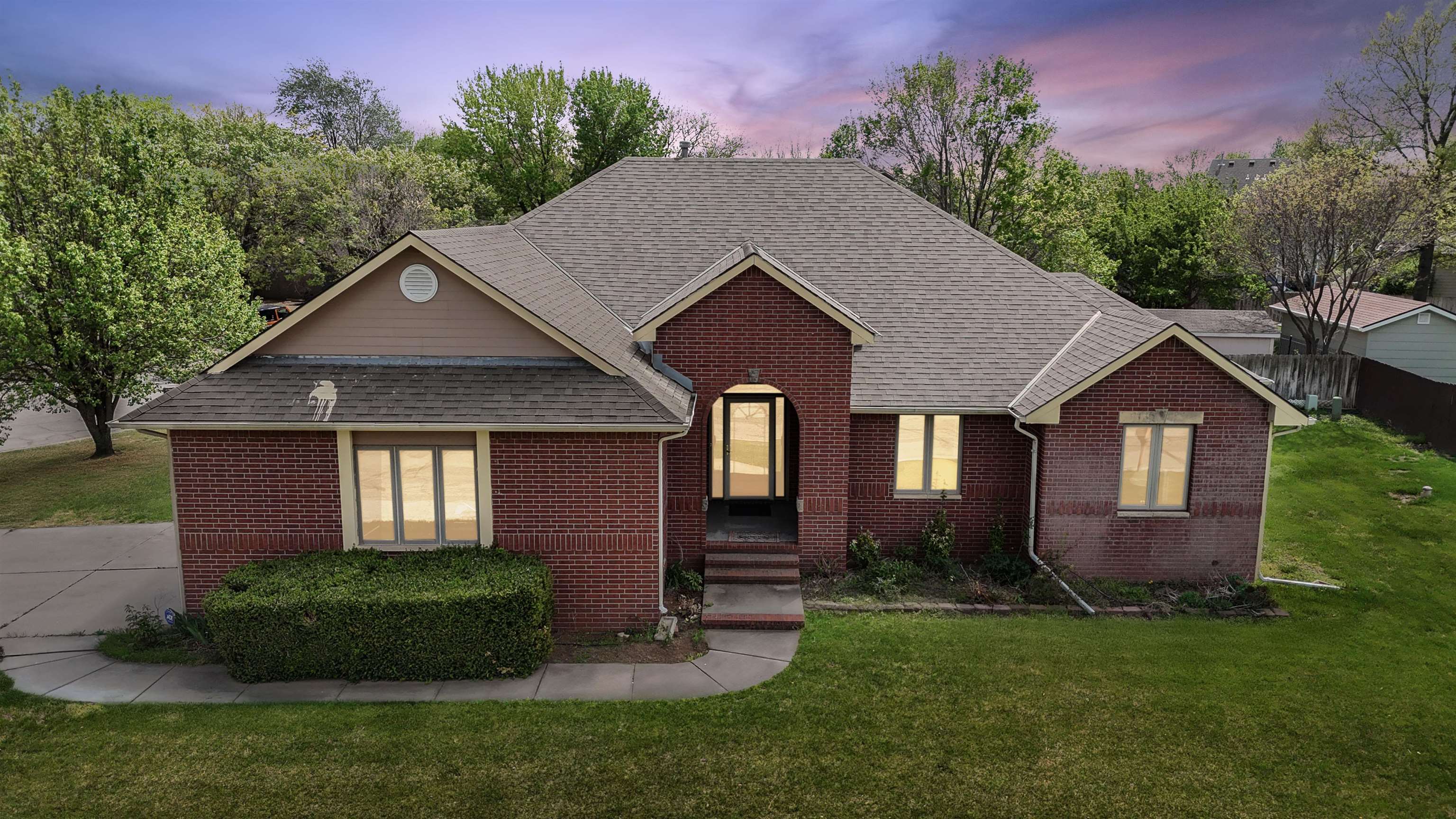14101 E Lakeview Ct Property Photo 1