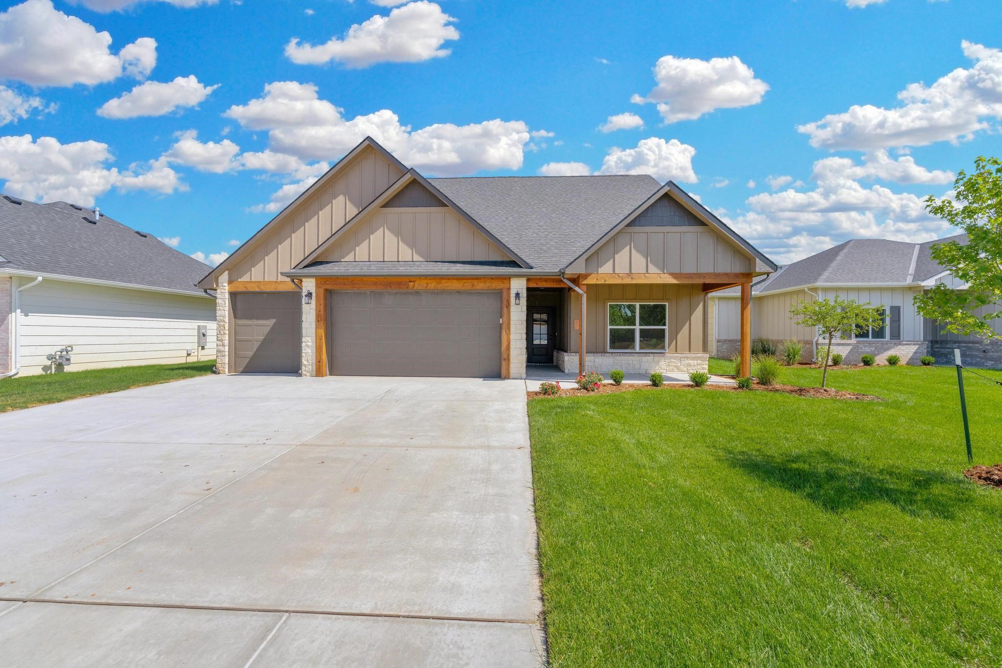 742 N Rainbow Lake Ct. Property Photo 1