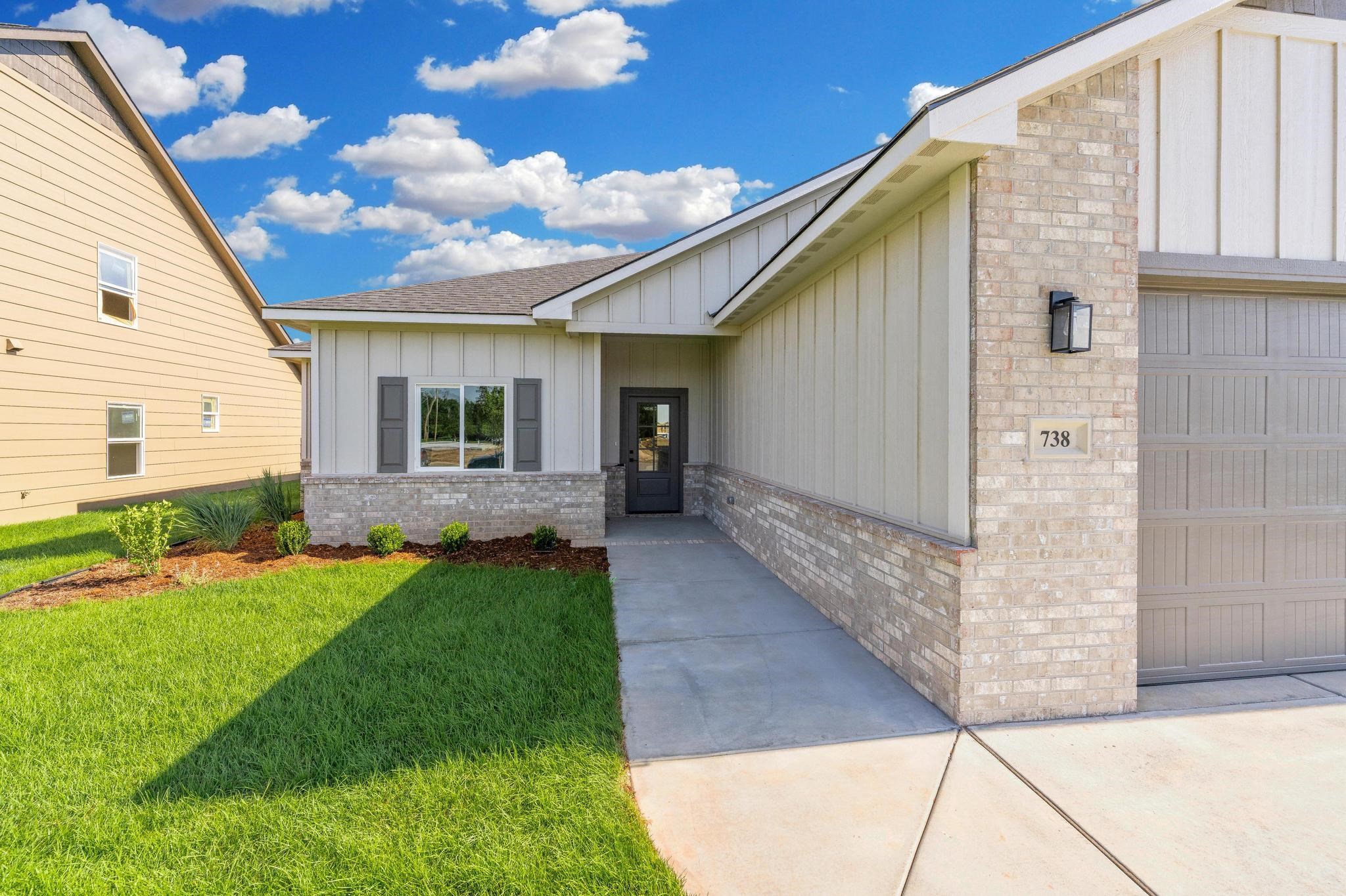 738 N Rainbow Lake Ct. Property Photo 4