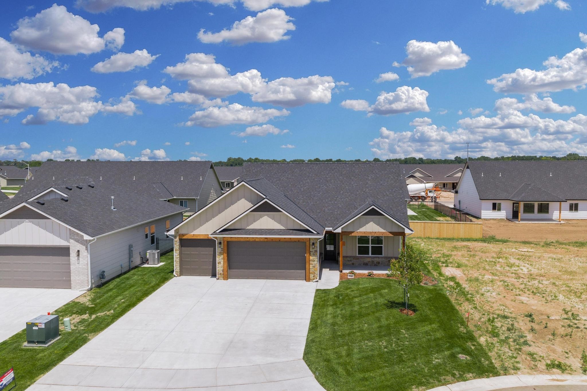 734 N Rainbow Lake Ct. Property Photo 33