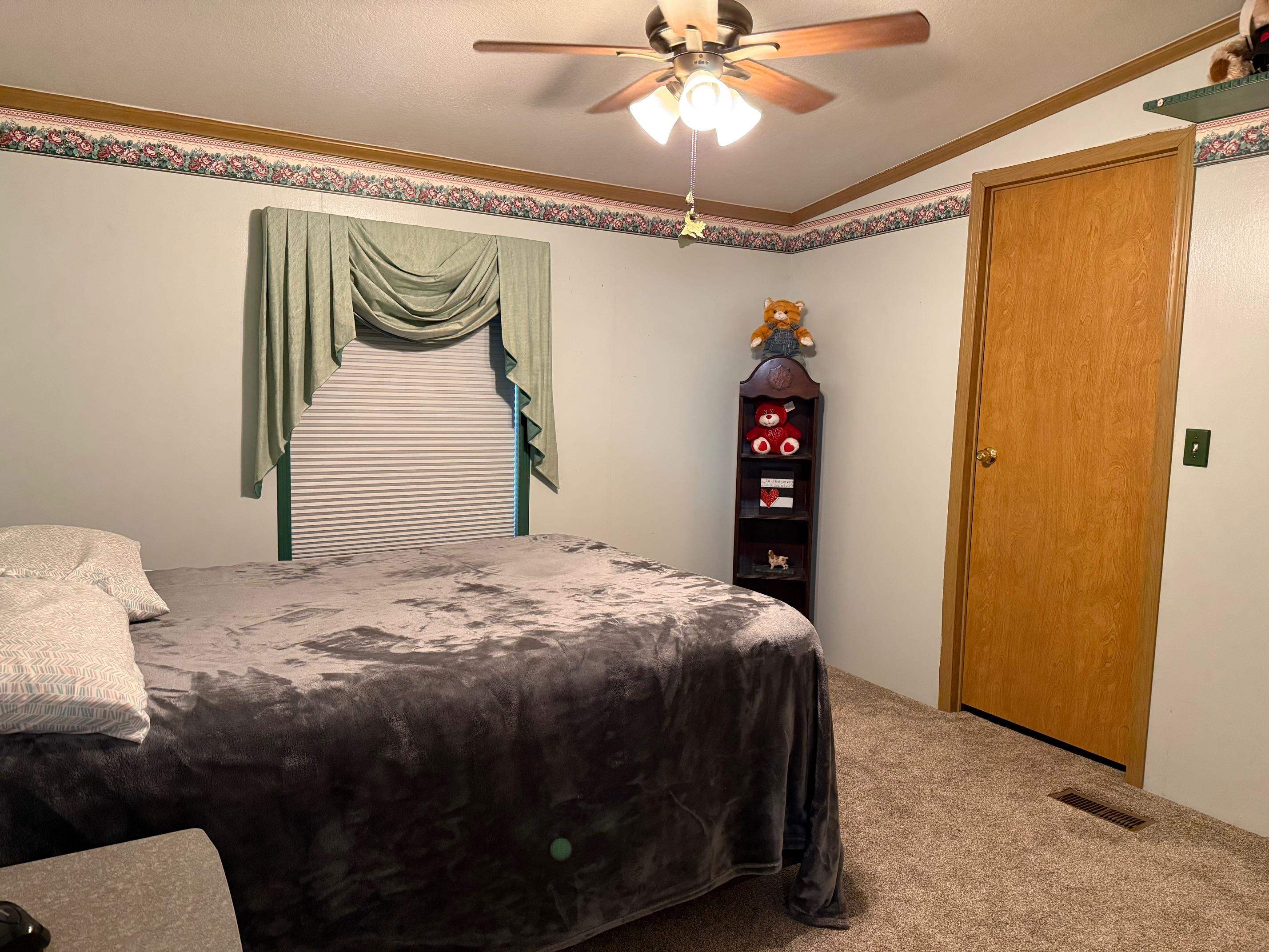 415 Lazette St Property Photo 4
