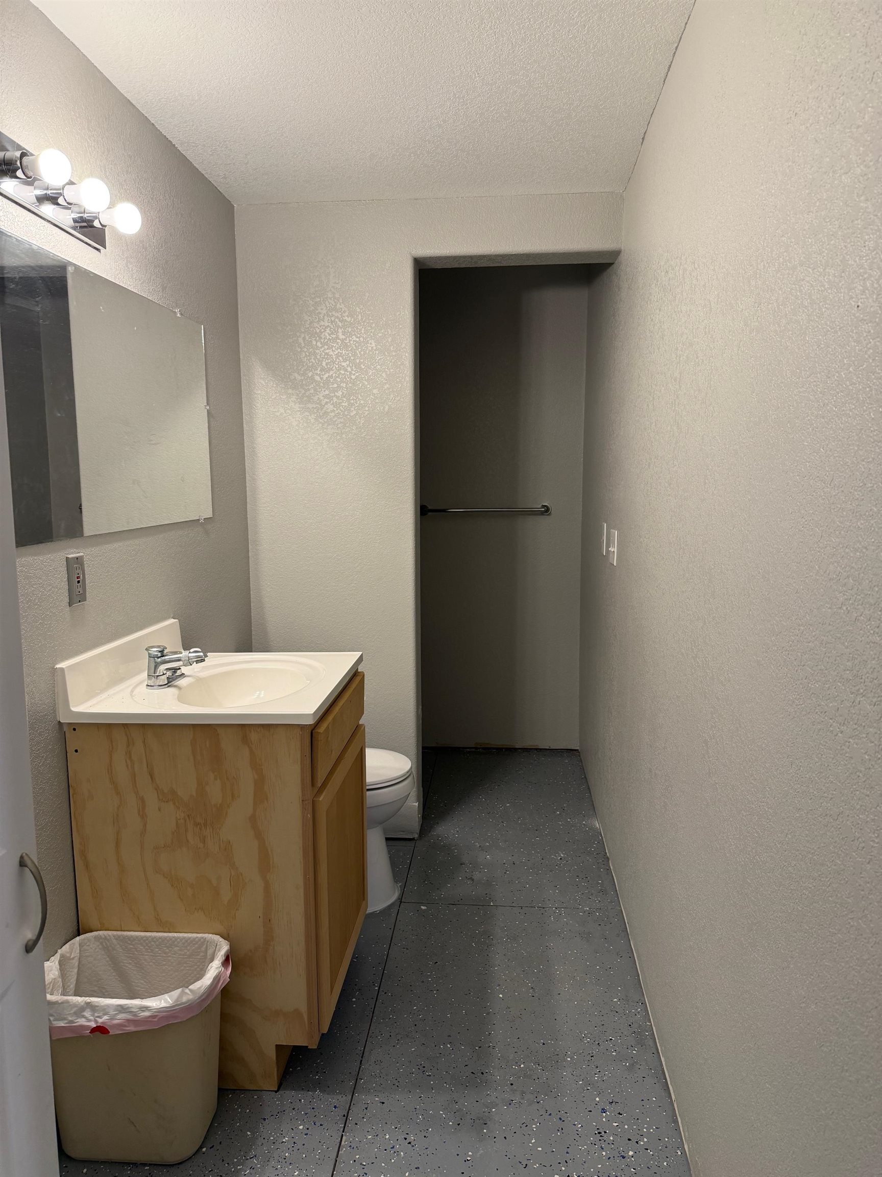 415 Lazette St Property Photo 7