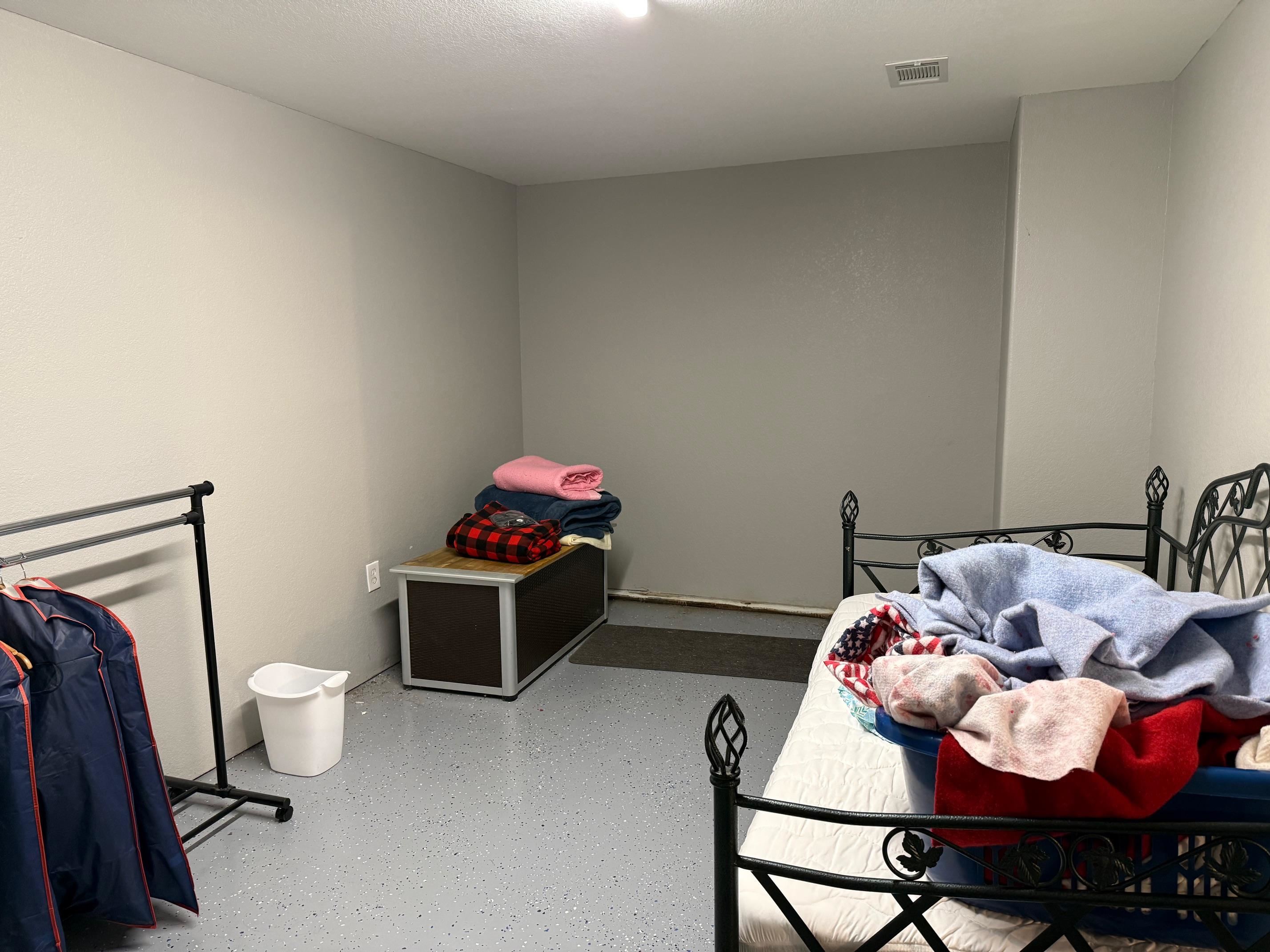 415 Lazette St Property Photo 8