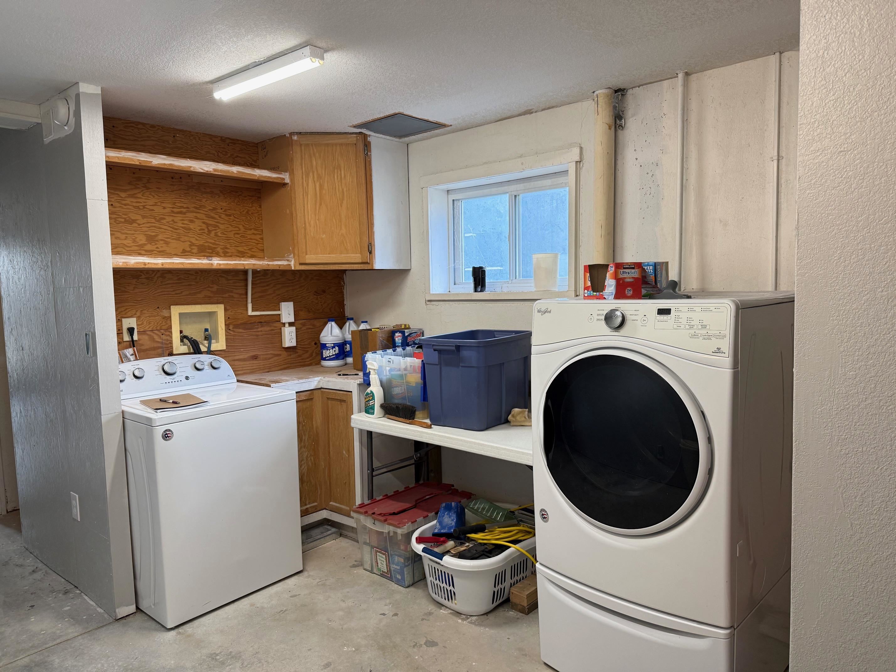 415 Lazette St Property Photo 9