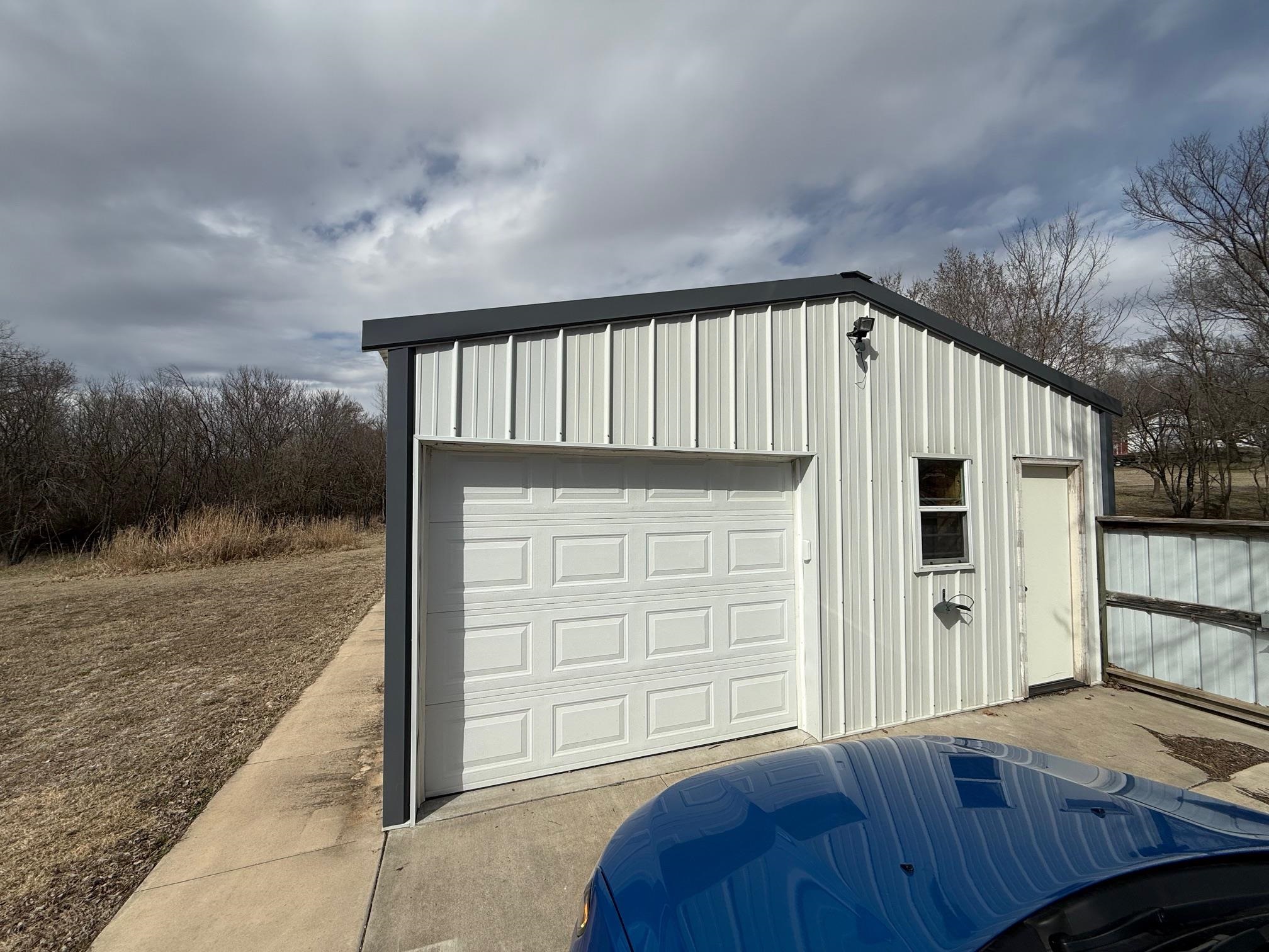 415 Lazette St Property Photo 12