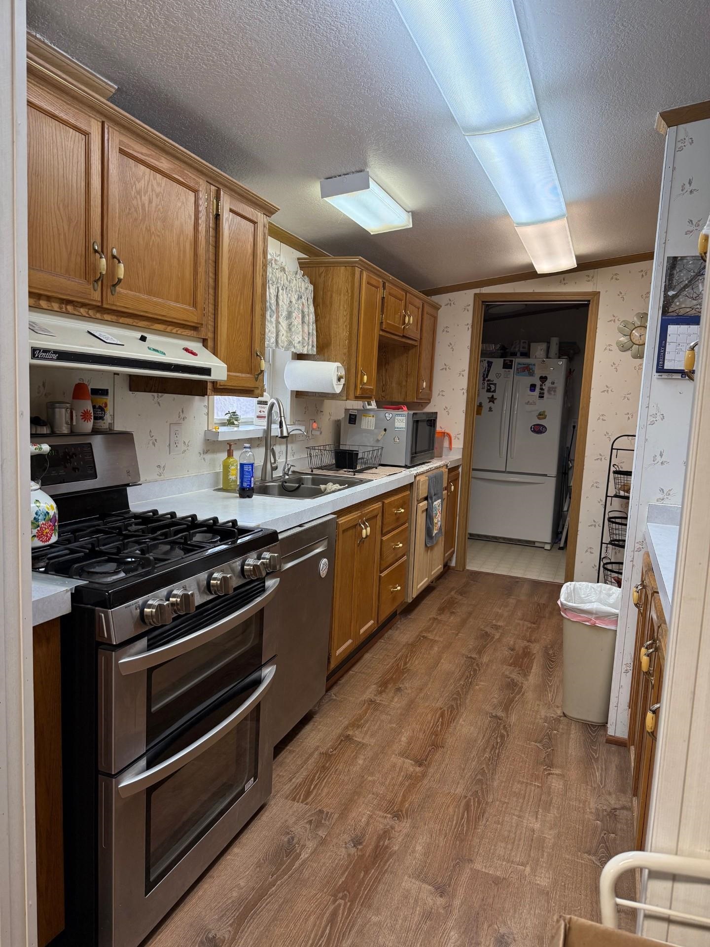 415 Lazette St Property Photo 17