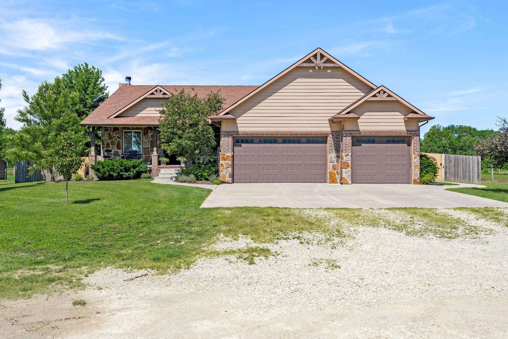 21249 Sw Meadowlark Rd Property Photo 5