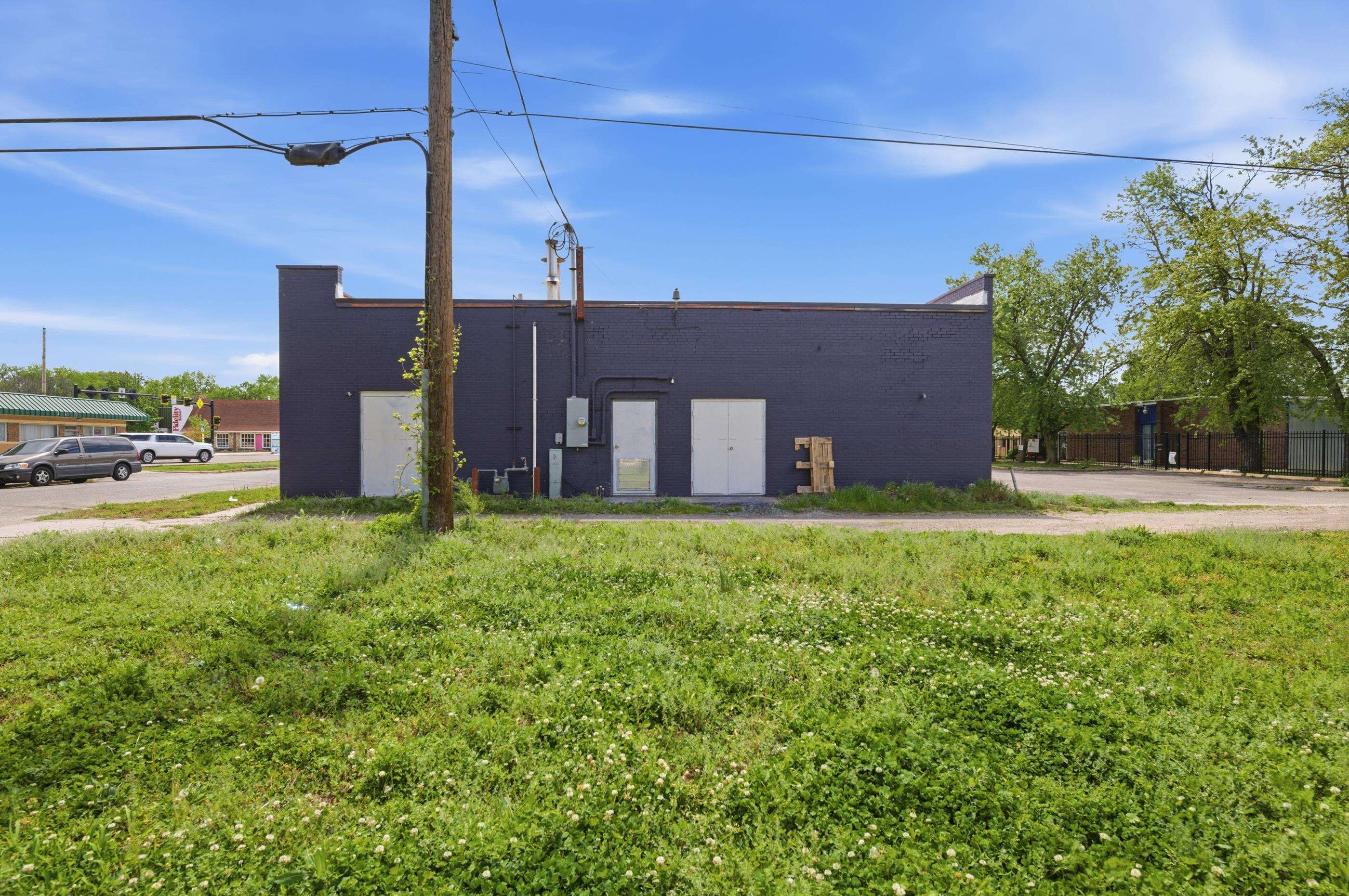 2630 E Central Ave Property Photo 32