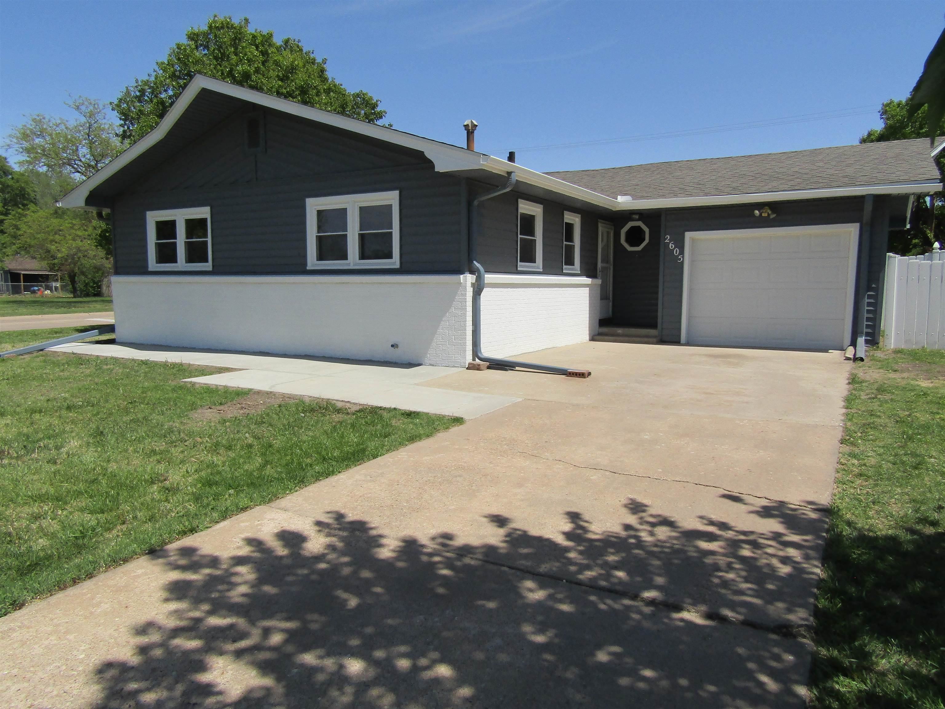 2605 Robin Rd. Property Photo 1