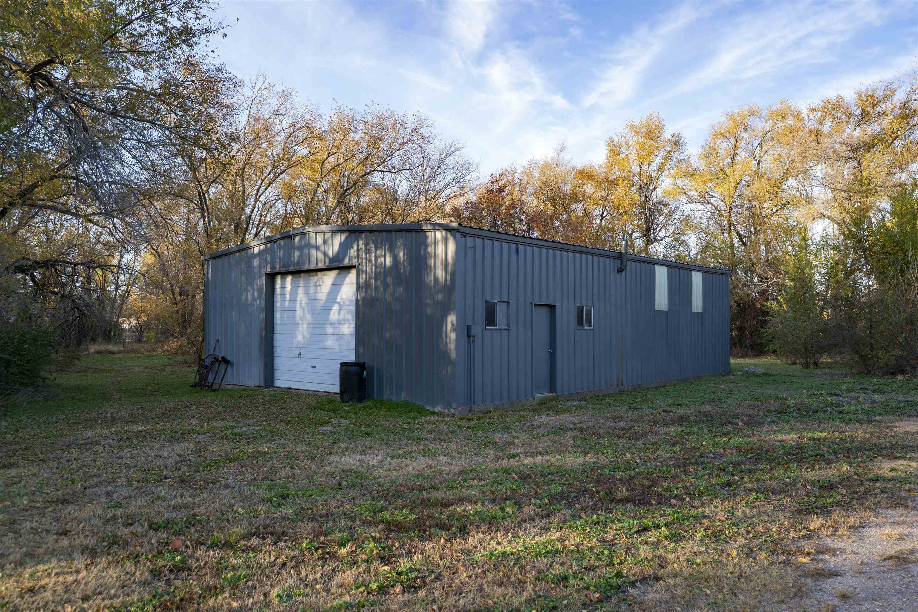 2400 N Pennington Rd Property Photo 15