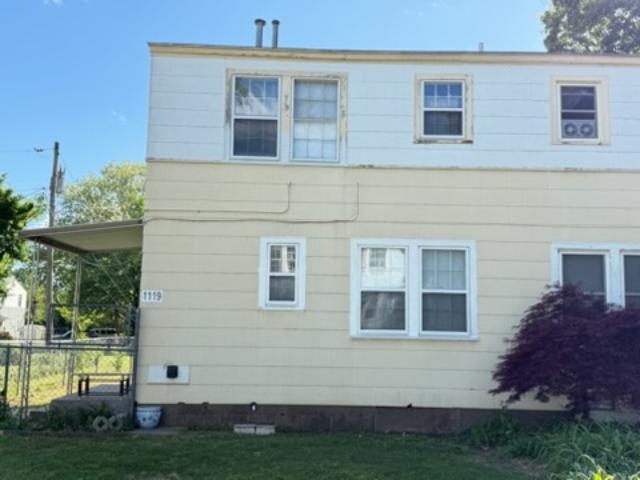 1119 S Pershing Ave Property Photo 3