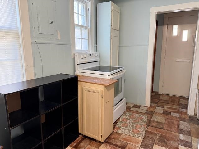 1119 S Pershing Ave Property Photo 16