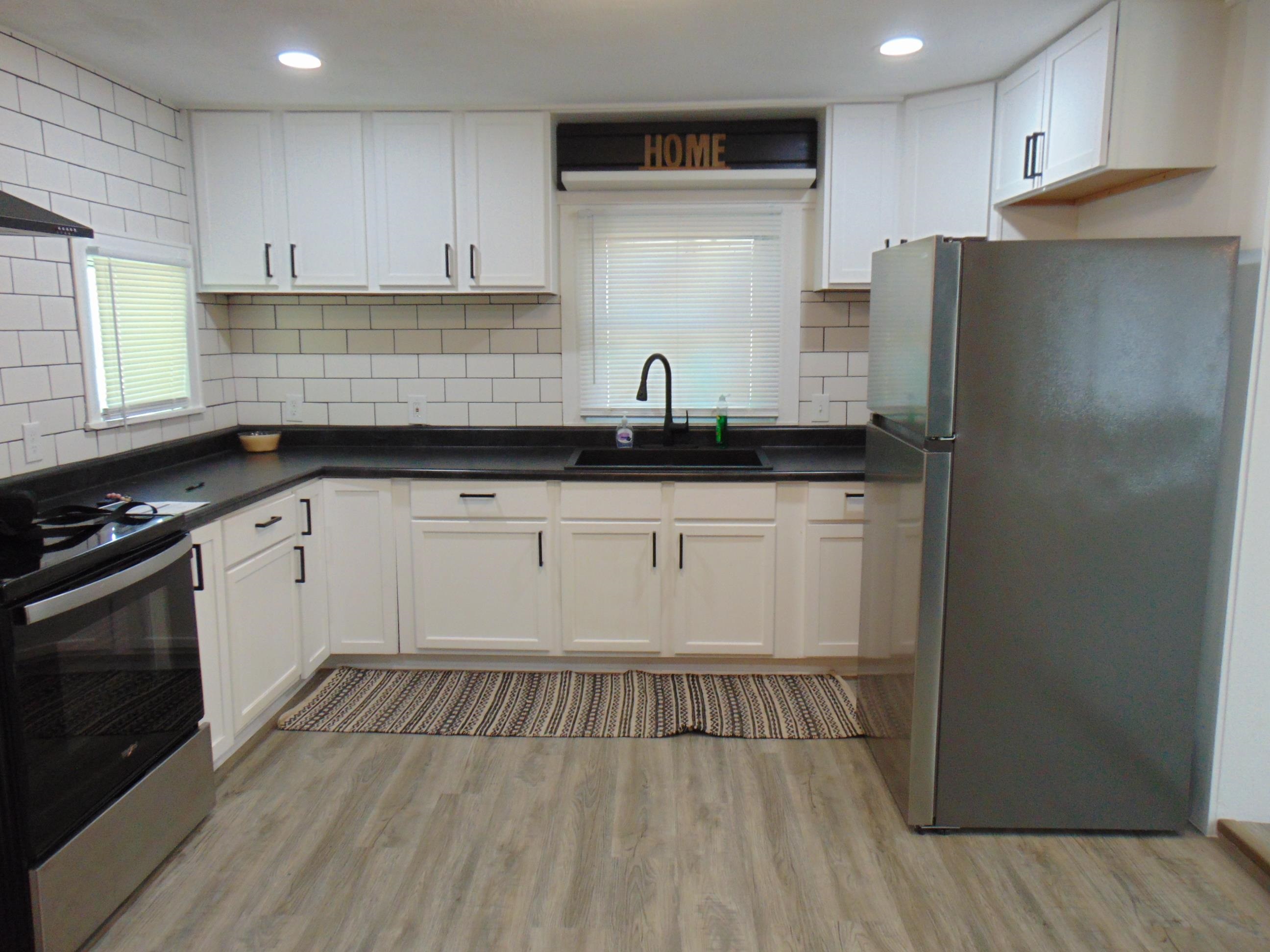 1657 S Gold Property Photo 5