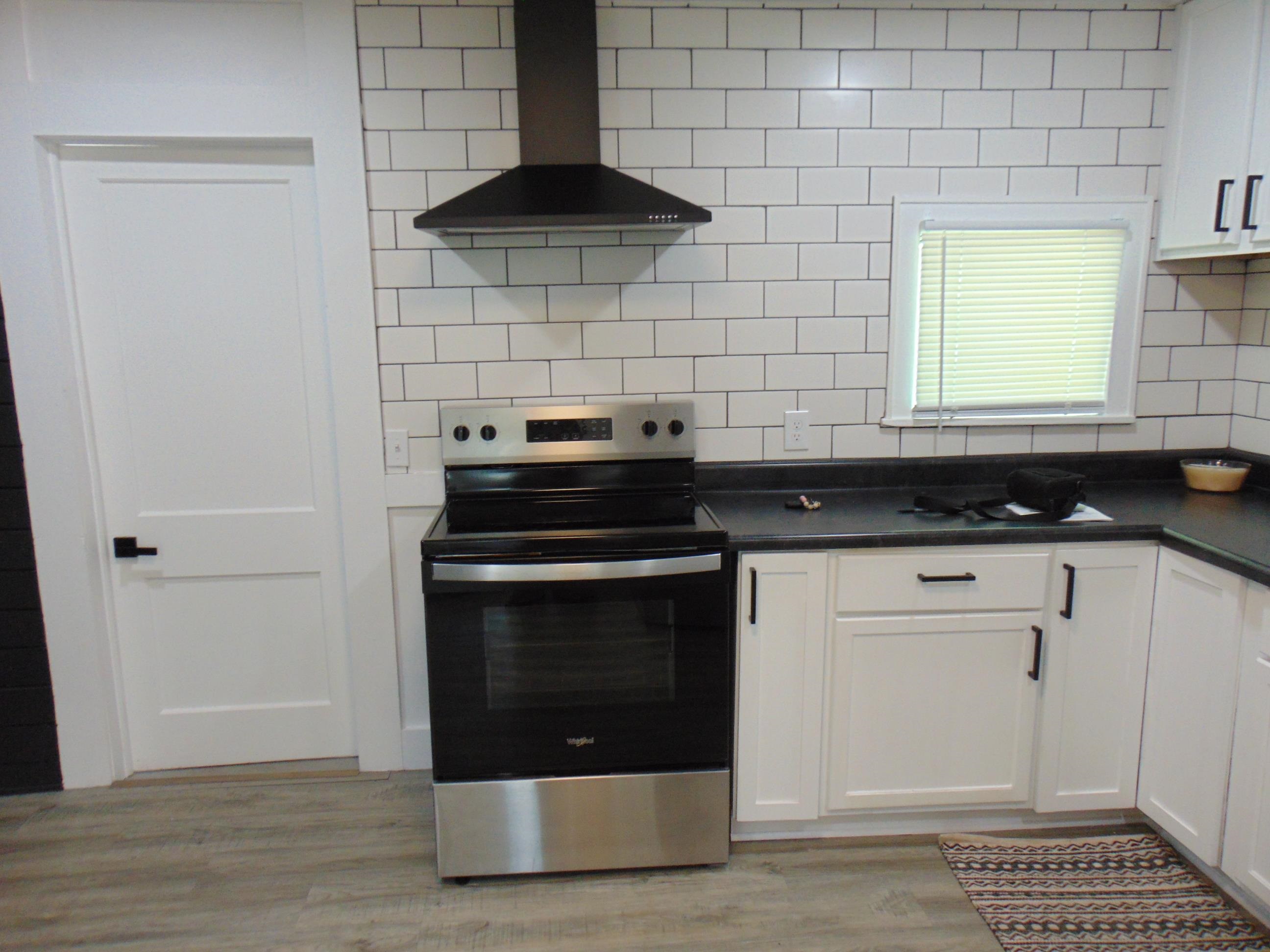 1657 S Gold Property Photo 8